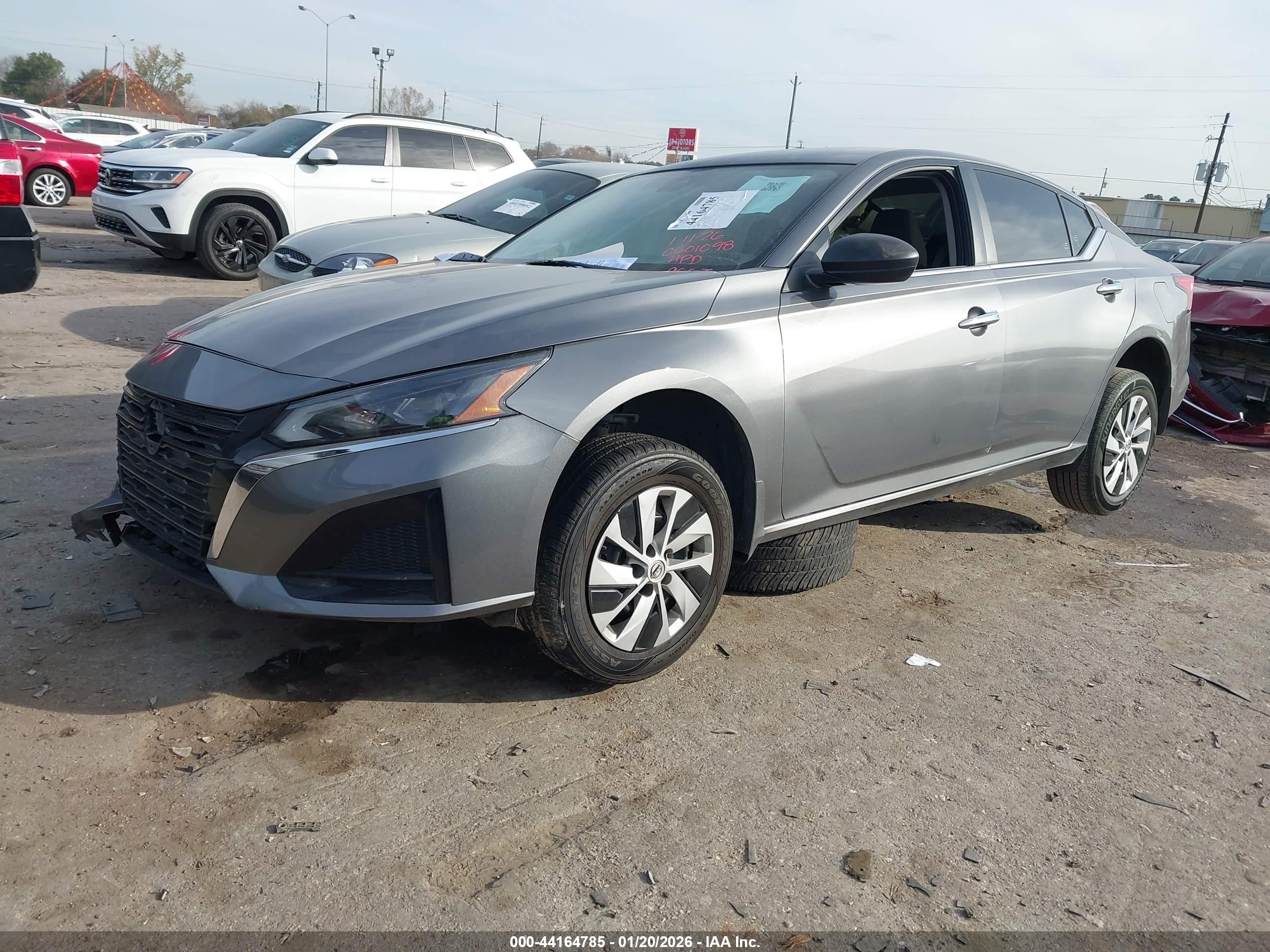 NISSAN ALTIMA image 2