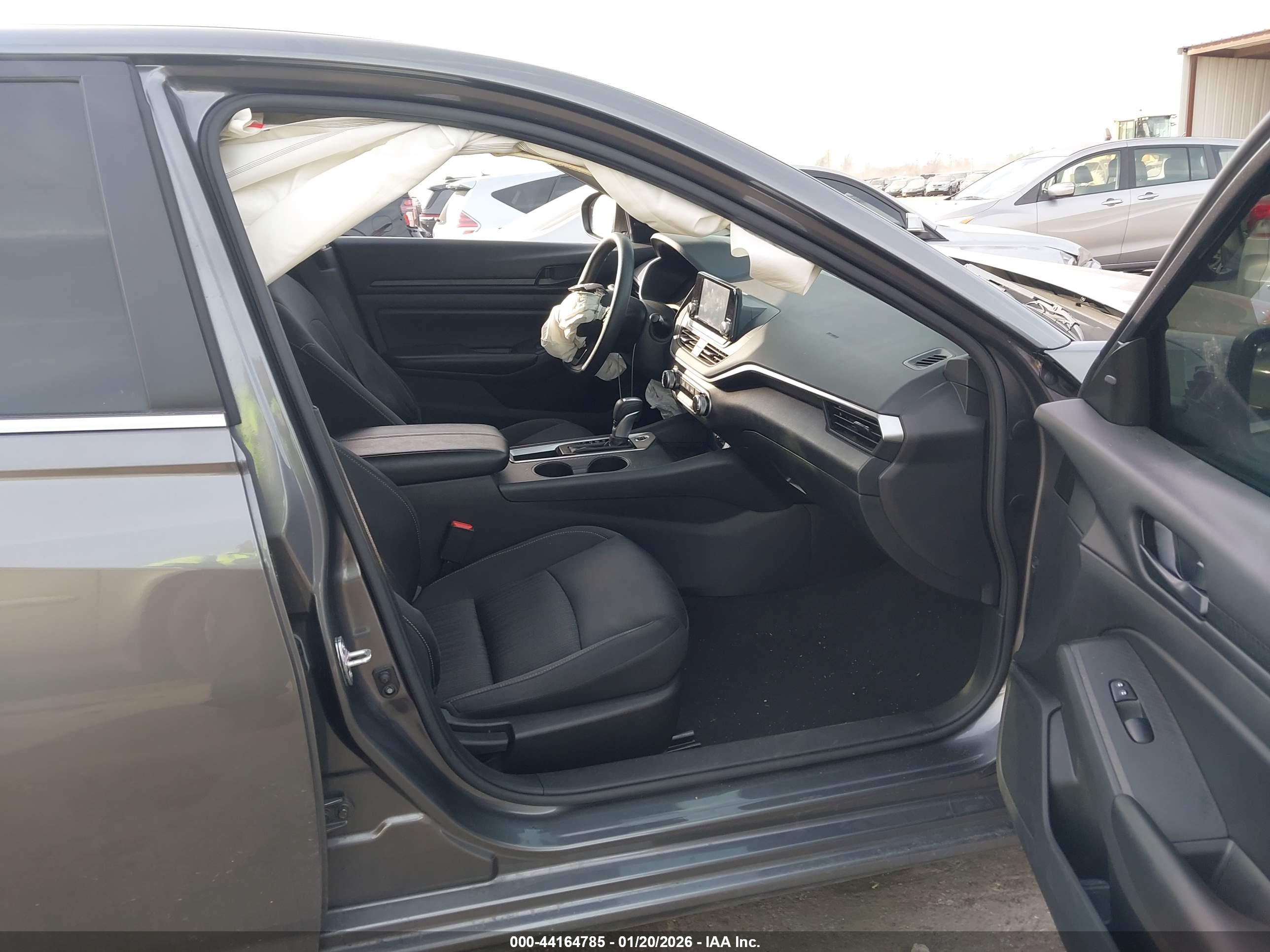 NISSAN ALTIMA image 5