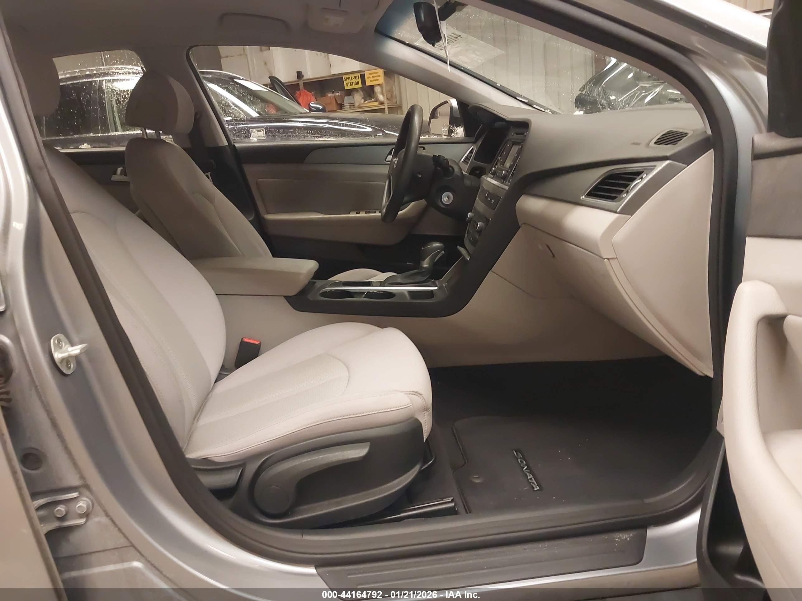 HYUNDAI SONATA image 5