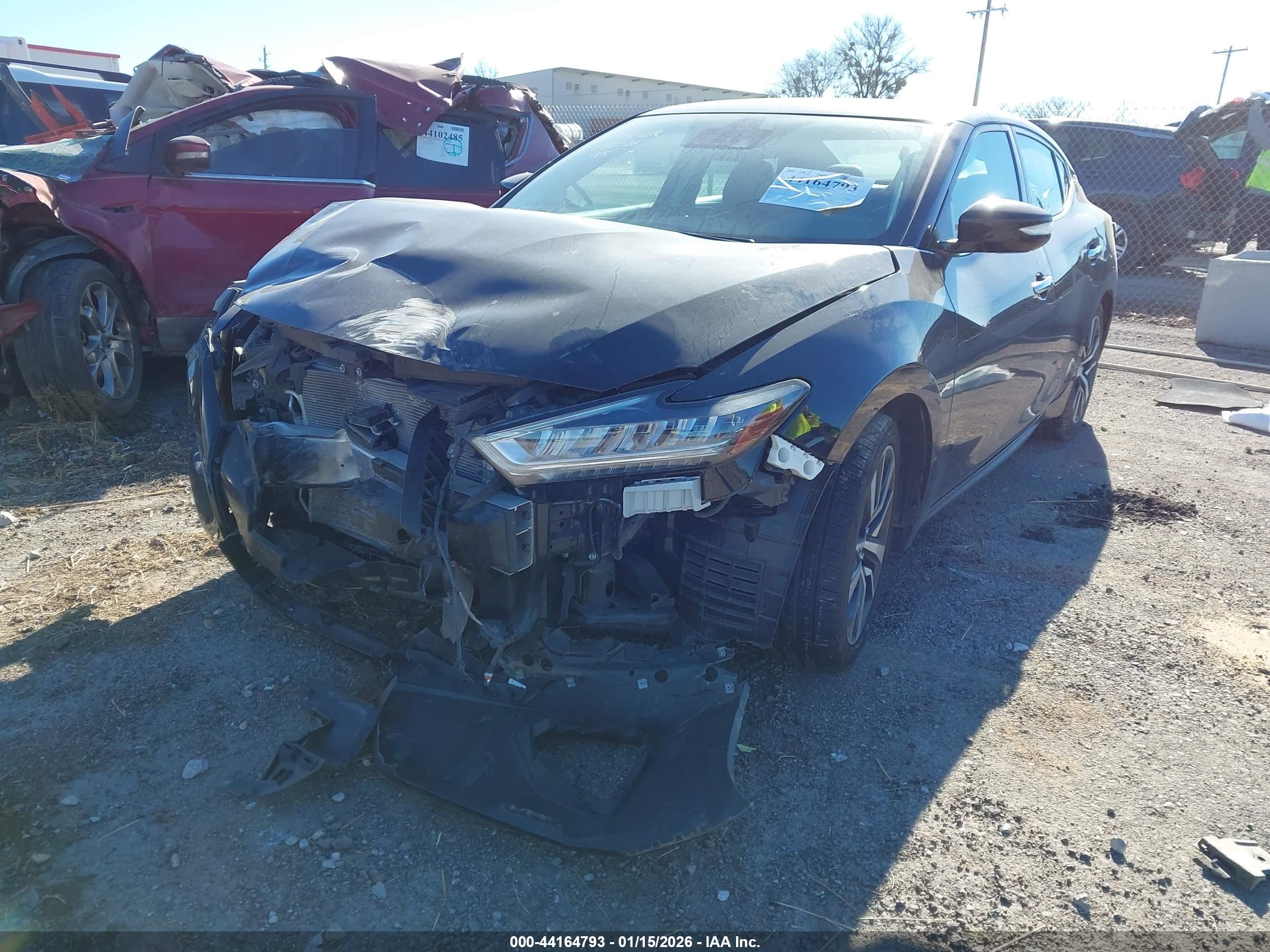 NISSAN MAXIMA image 2
