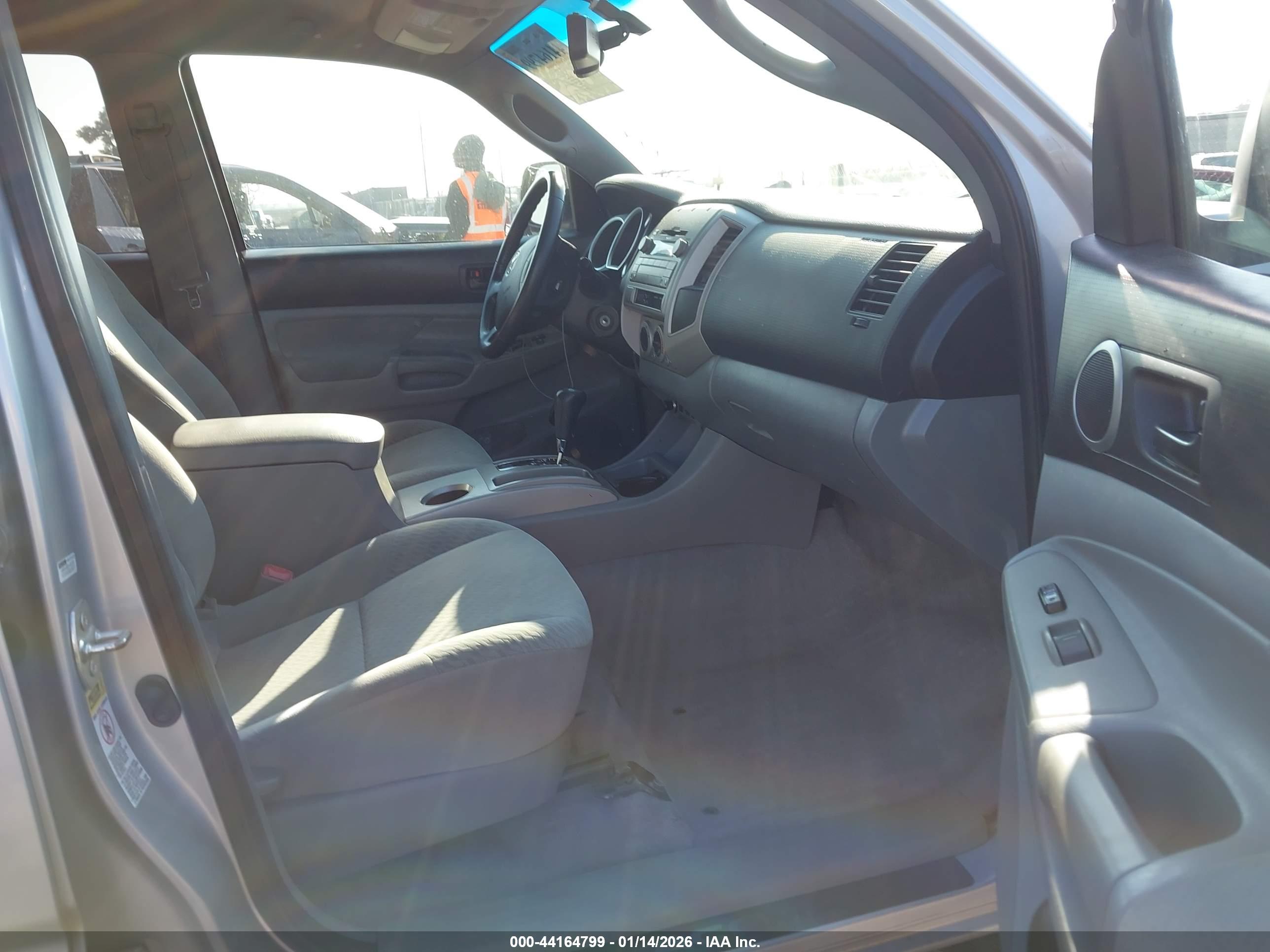 TOYOTA TACOMA image 5