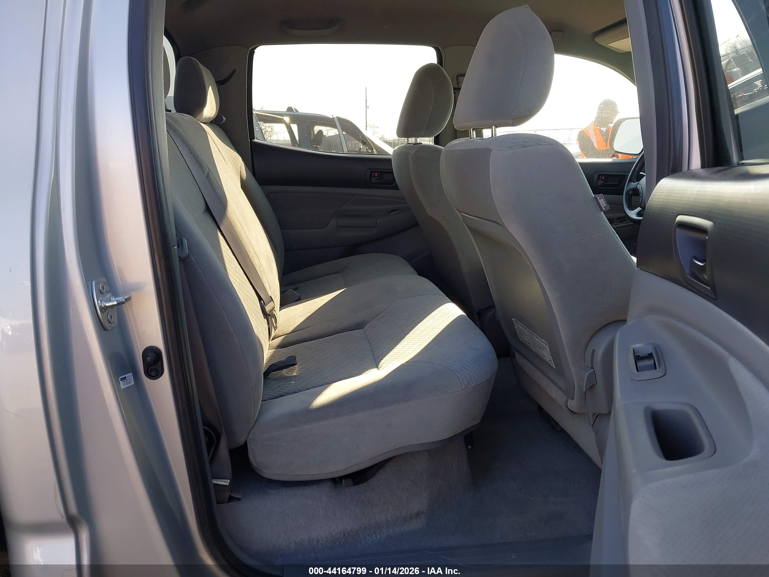 TOYOTA TACOMA image 8