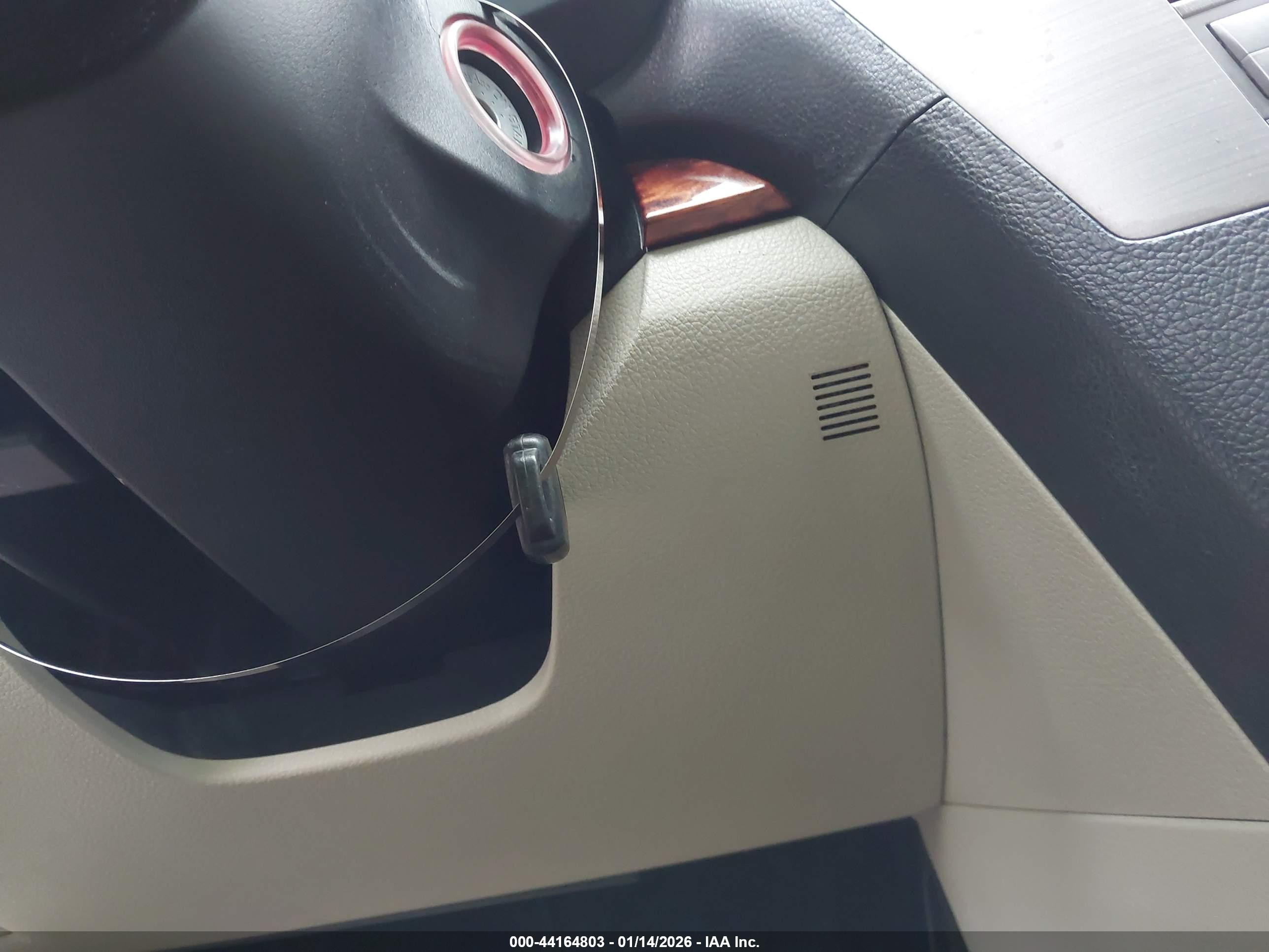 SUBARU OUTBACK image 11