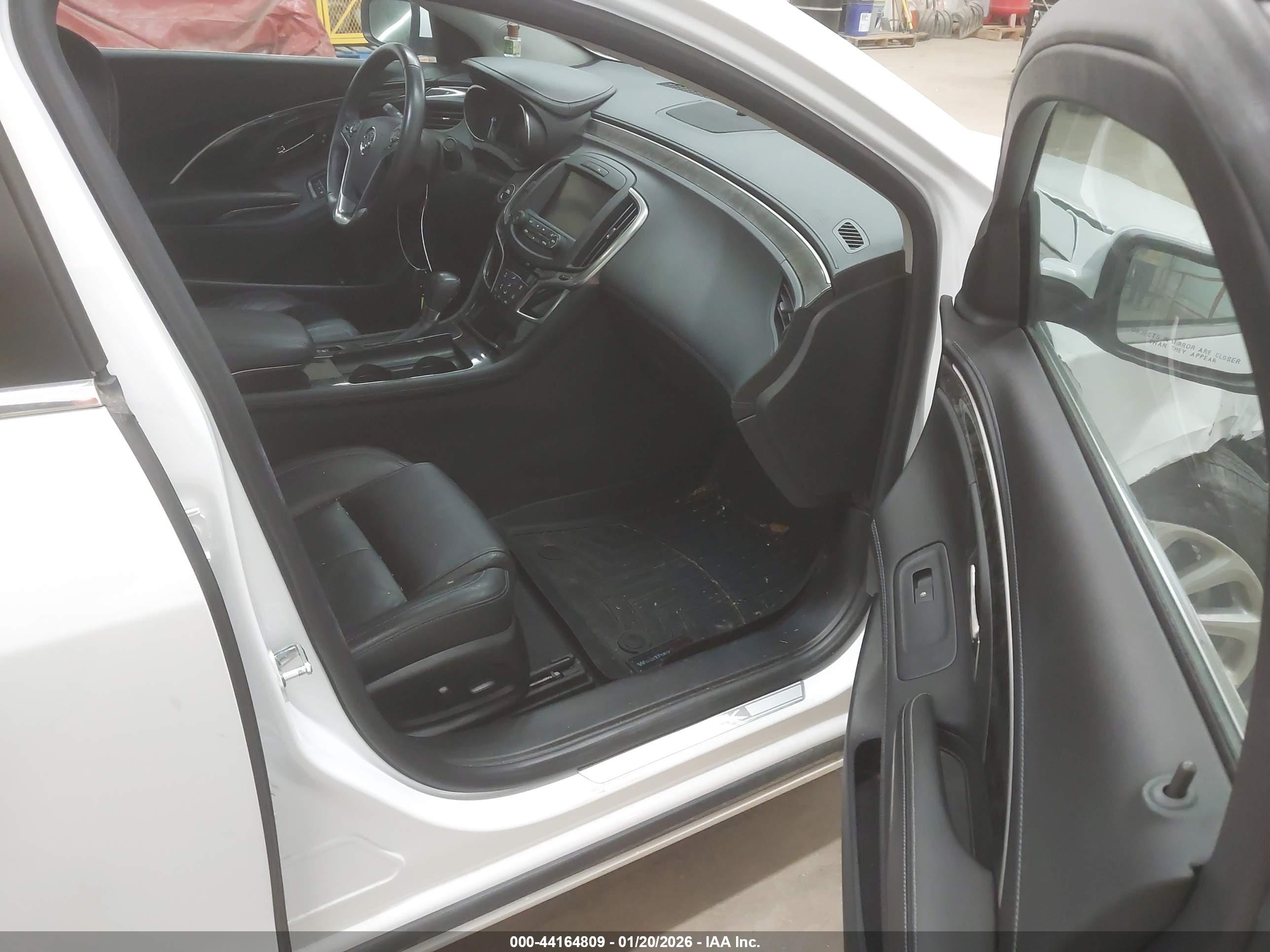 BUICK LACROSSE image 5
