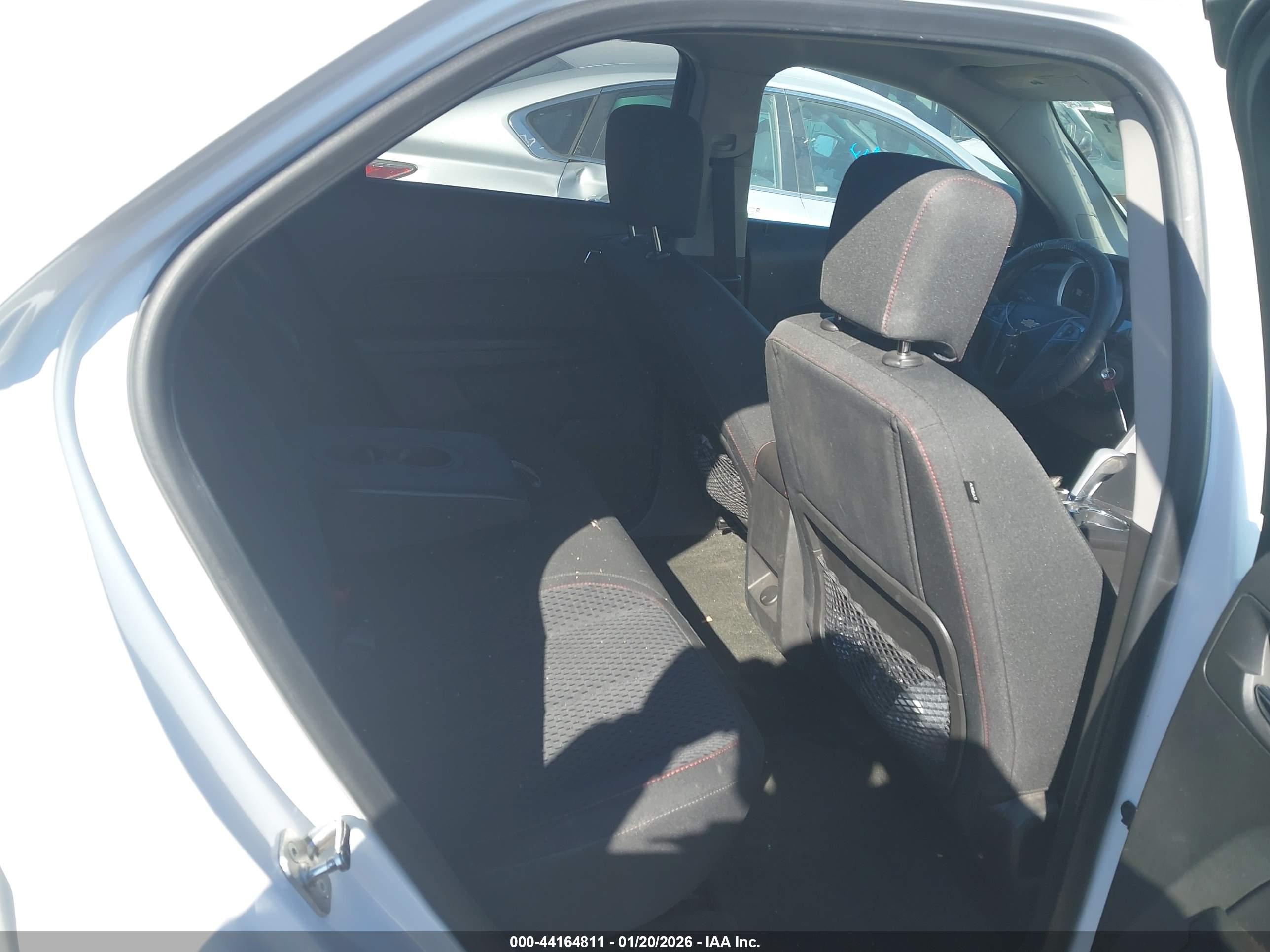 CHEVROLET EQUINOX image 8