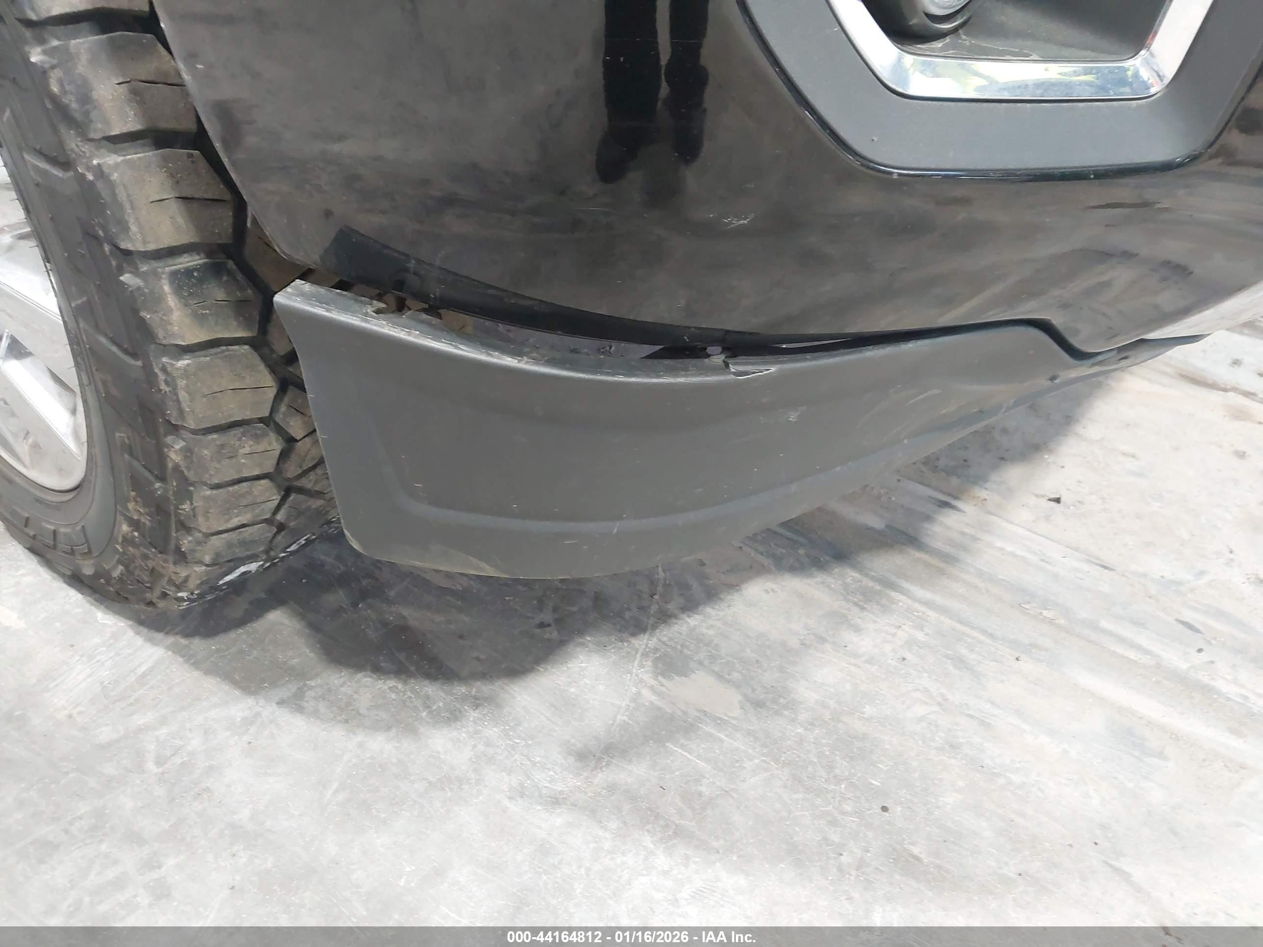 GMC SIERRA image 6