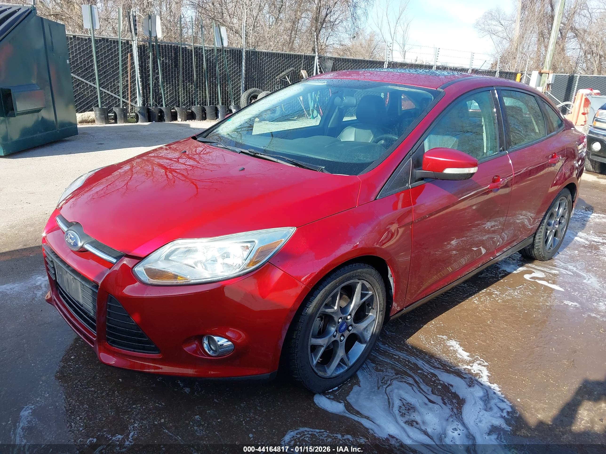 FORD FOCUS image 2