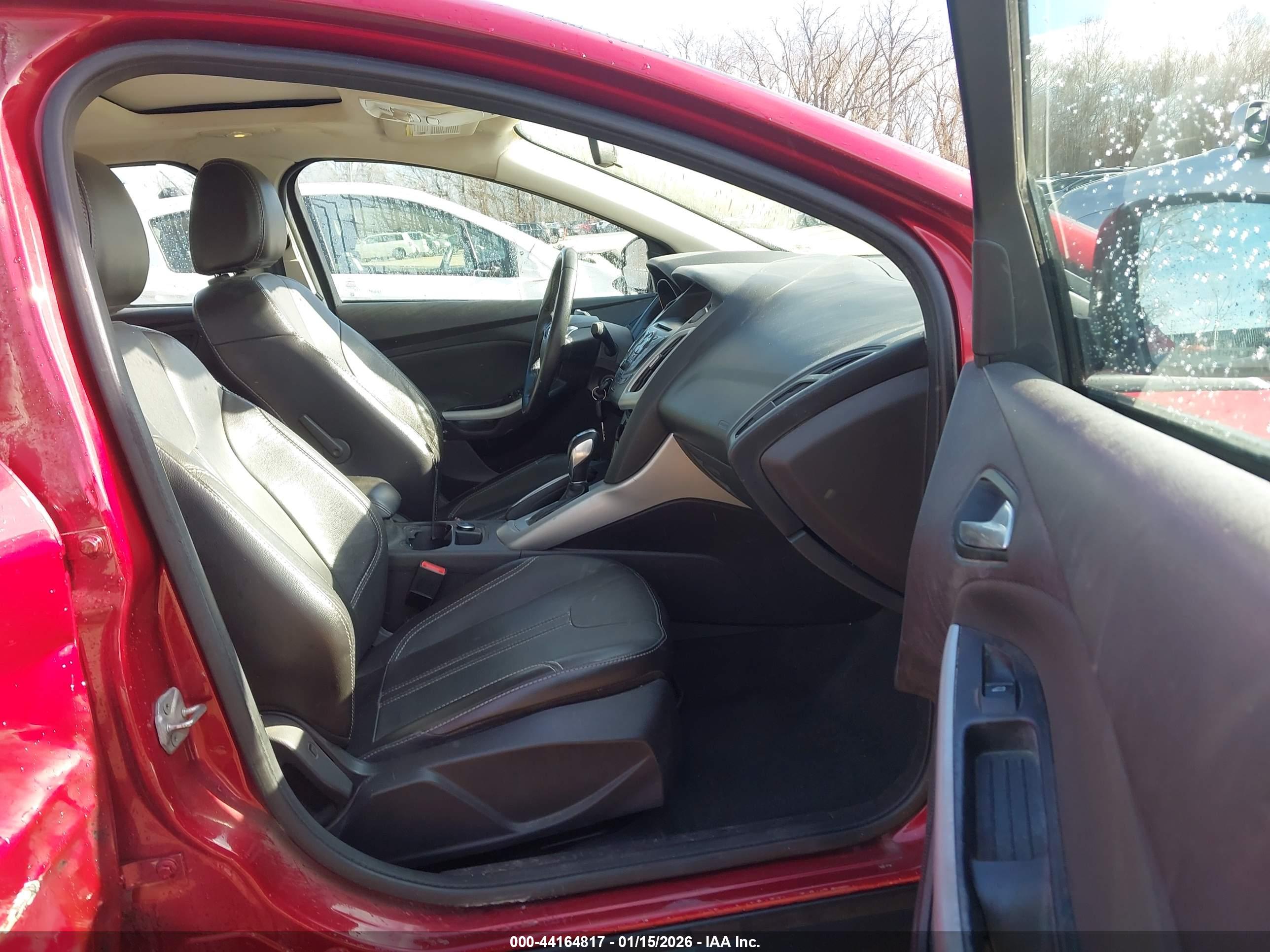 FORD FOCUS image 5
