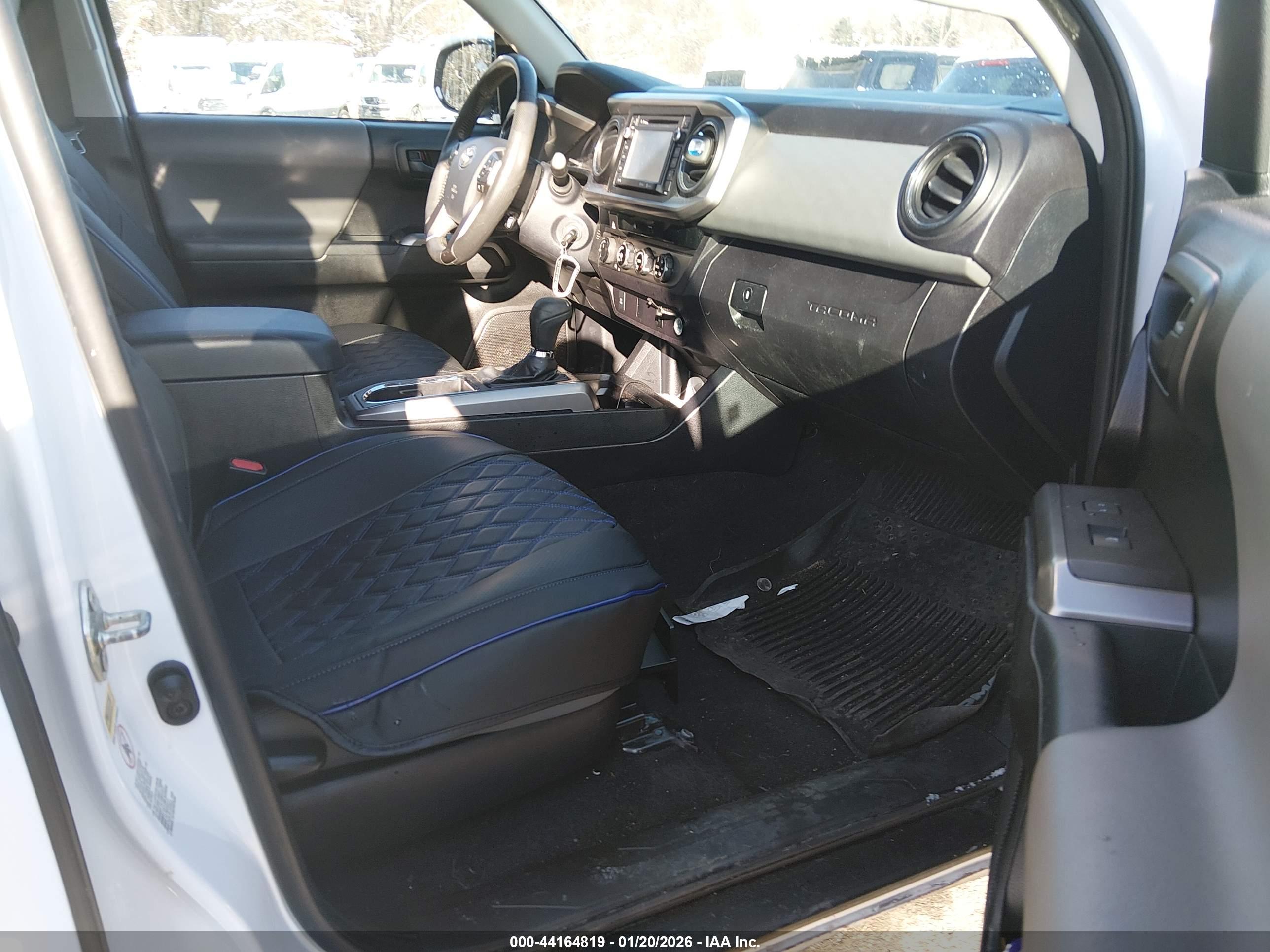 TOYOTA TACOMA image 5