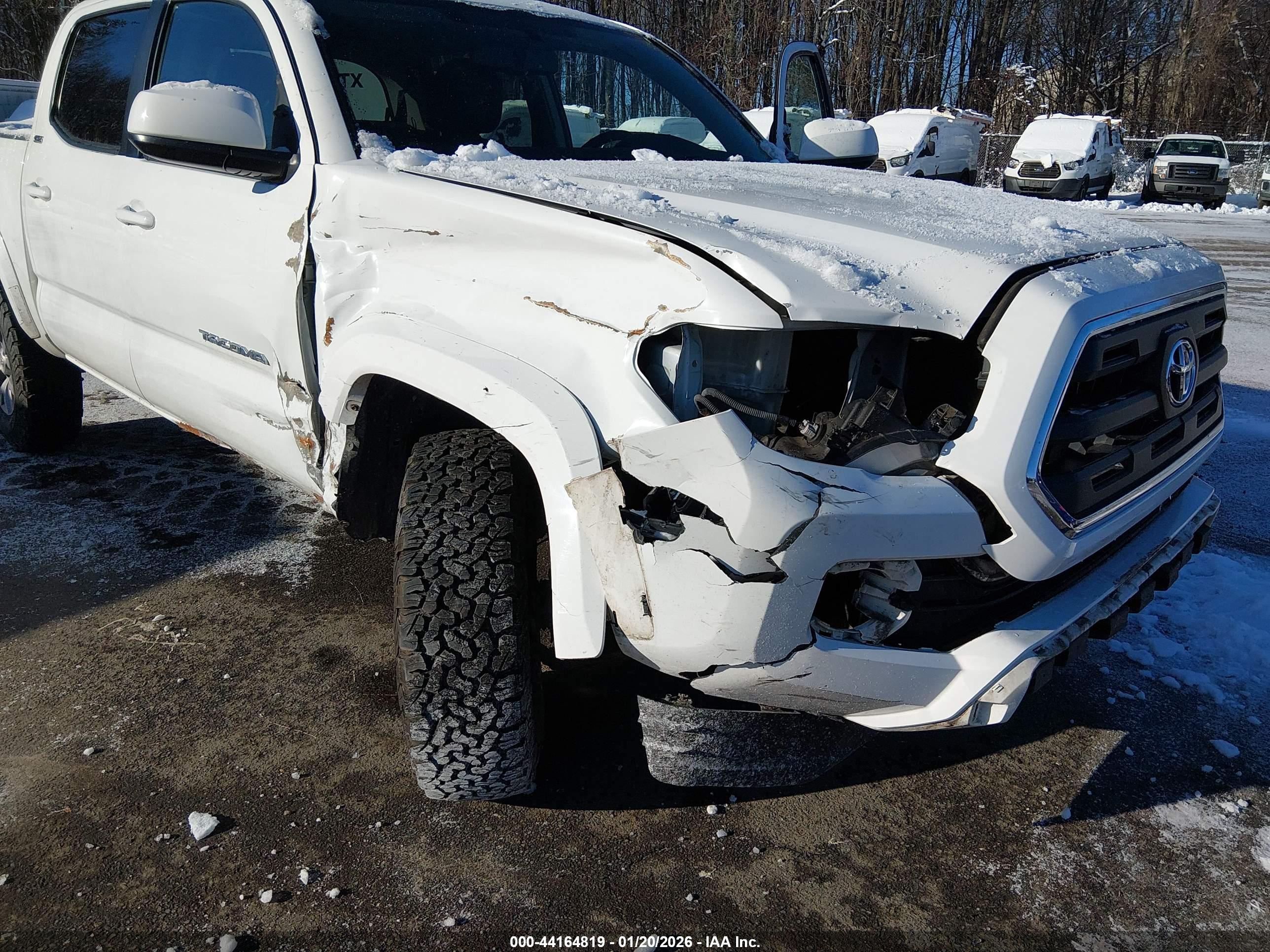 TOYOTA TACOMA image 6