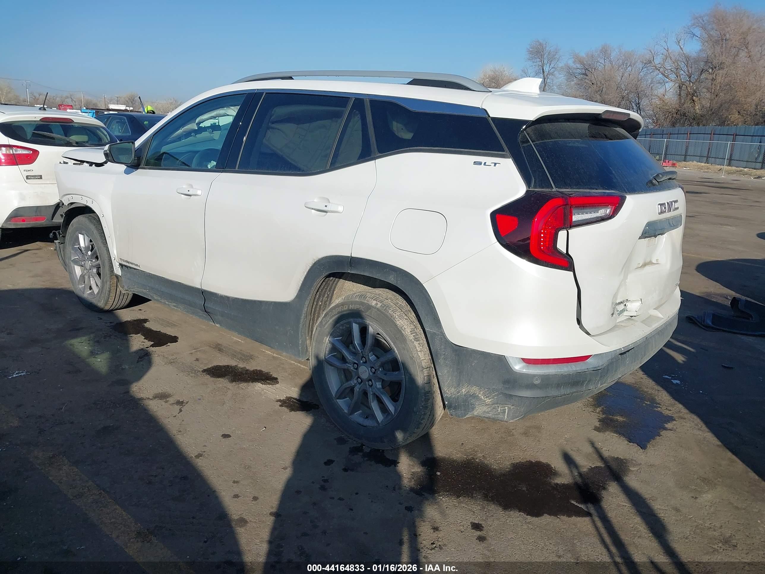 GMC TERRAIN image 3