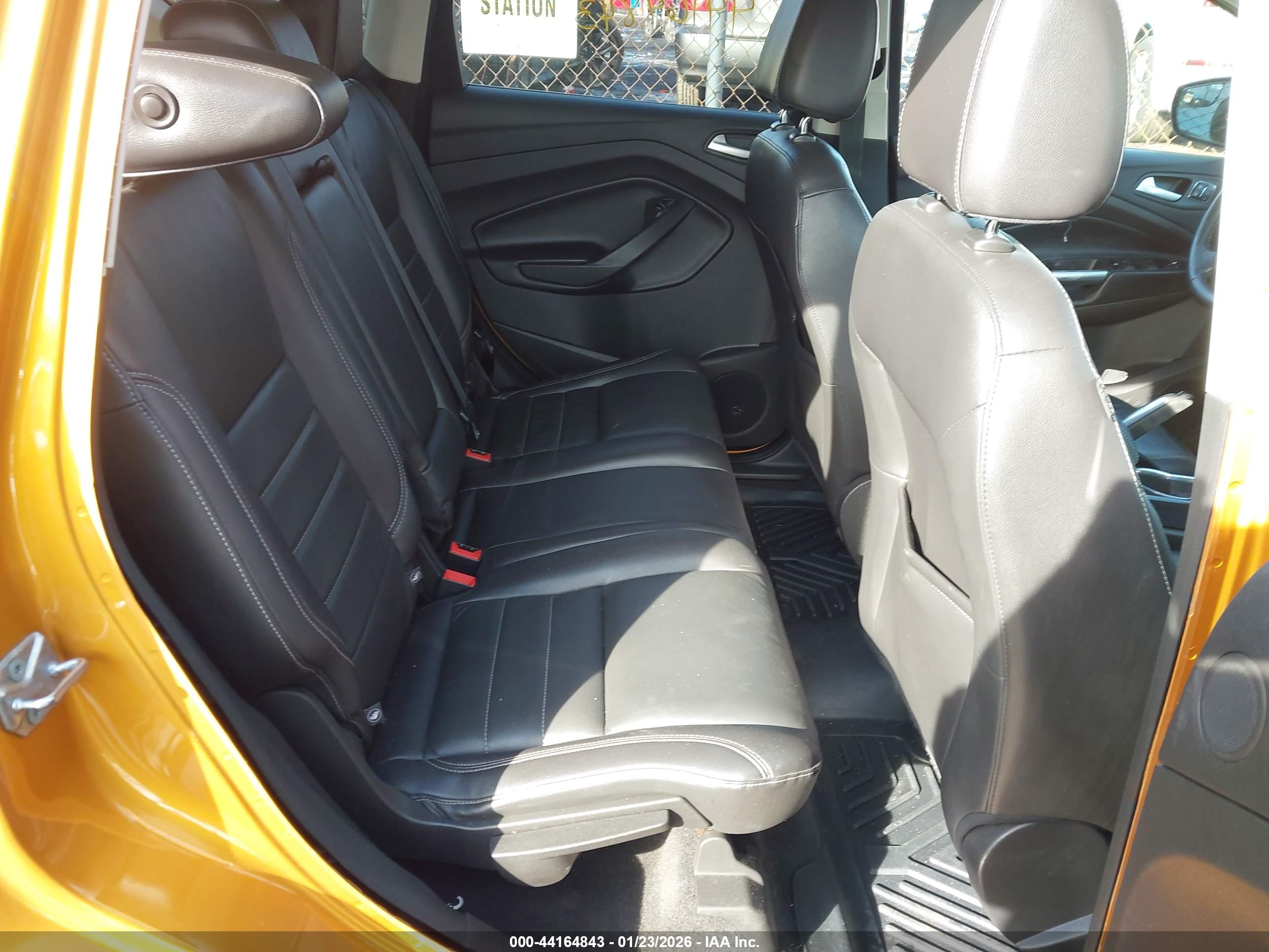 FORD ESCAPE image 8