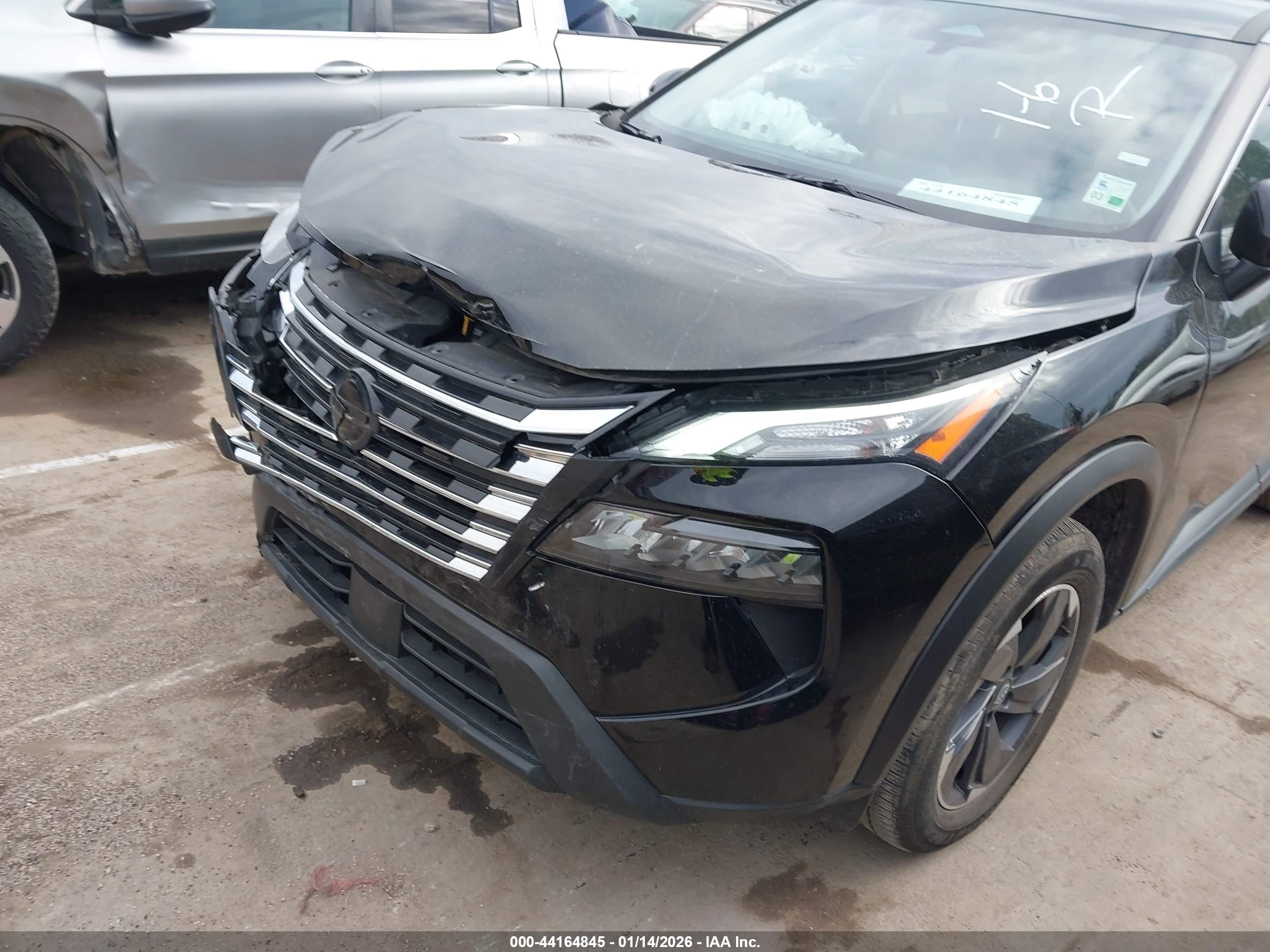 NISSAN ROGUE image 6