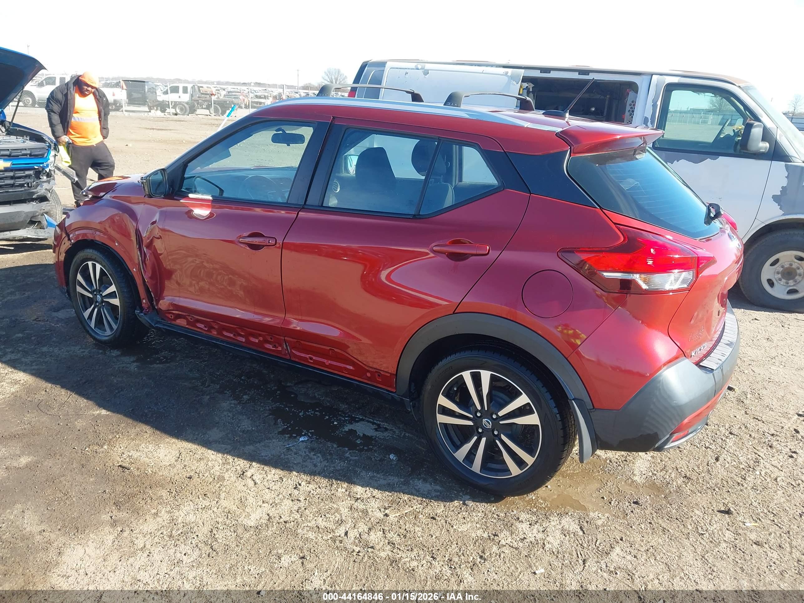 NISSAN KICKS image 3