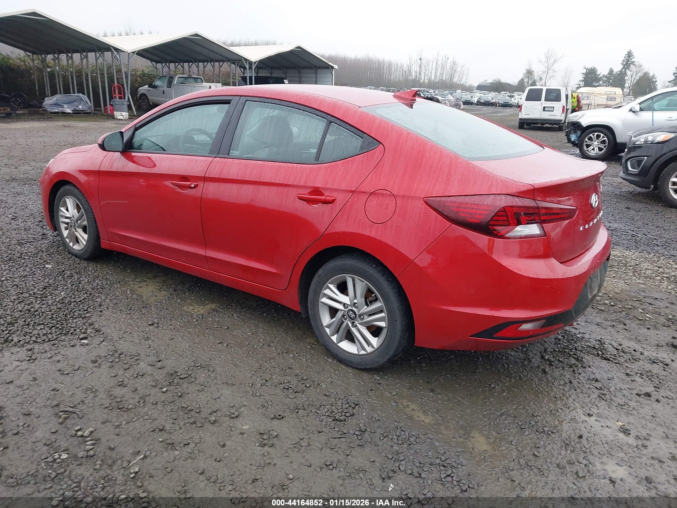 HYUNDAI ELANTRA image 3