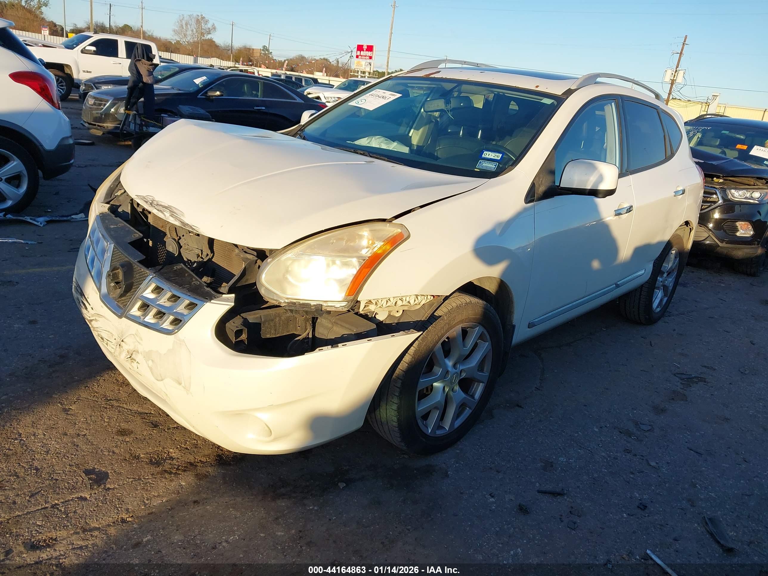 NISSAN ROGUE image 2
