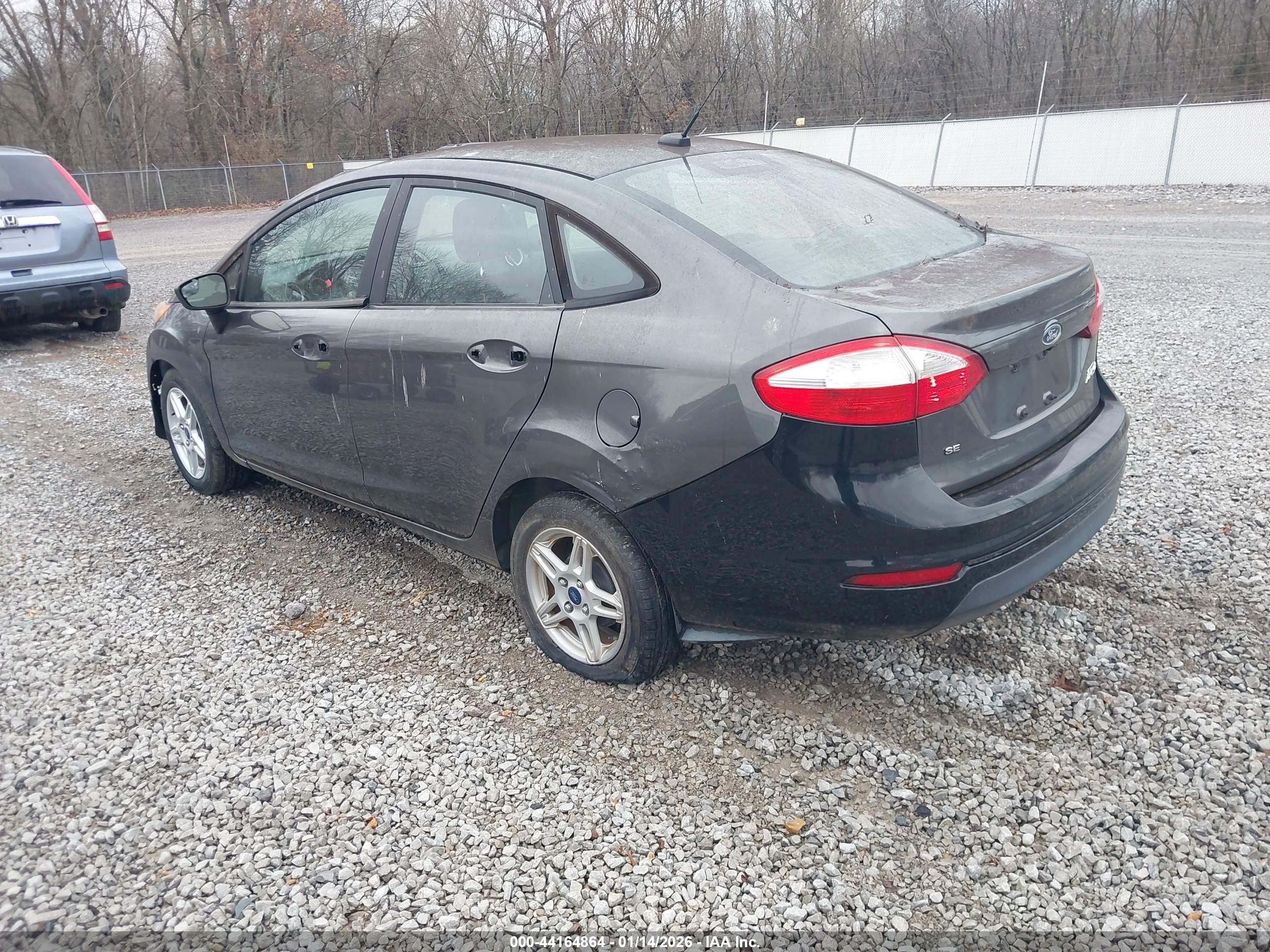 FORD FIESTA image 3