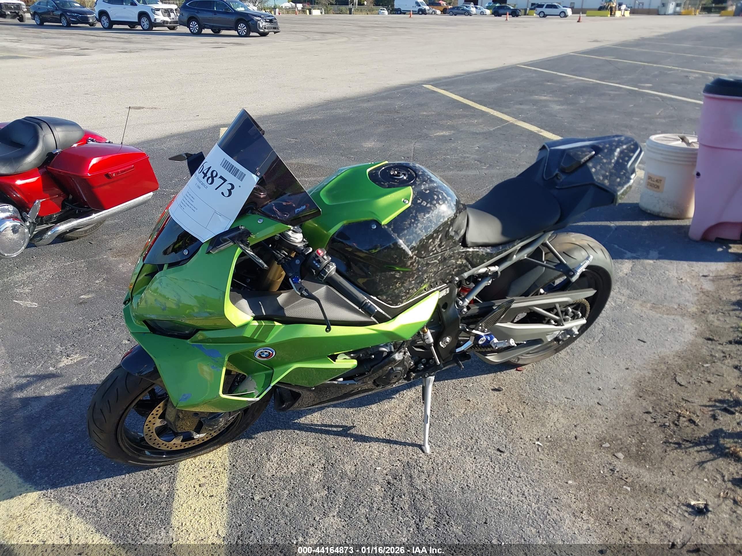 BMW S image 2