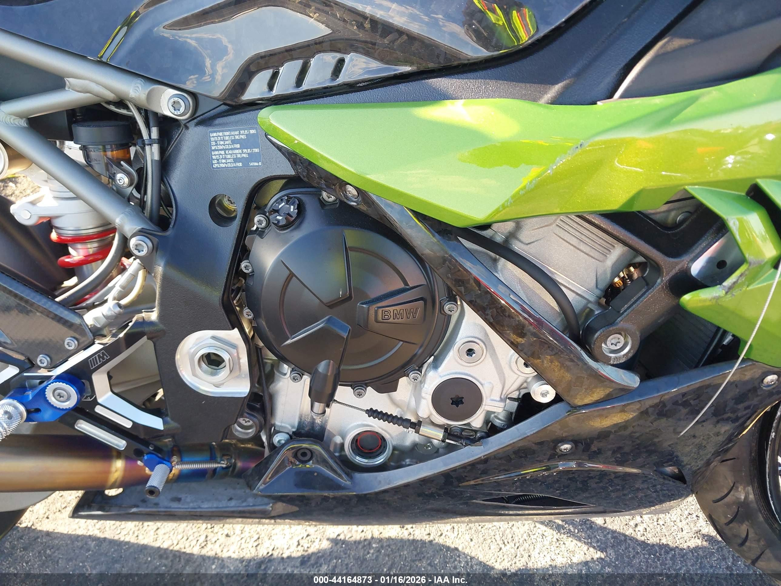 BMW S image 8