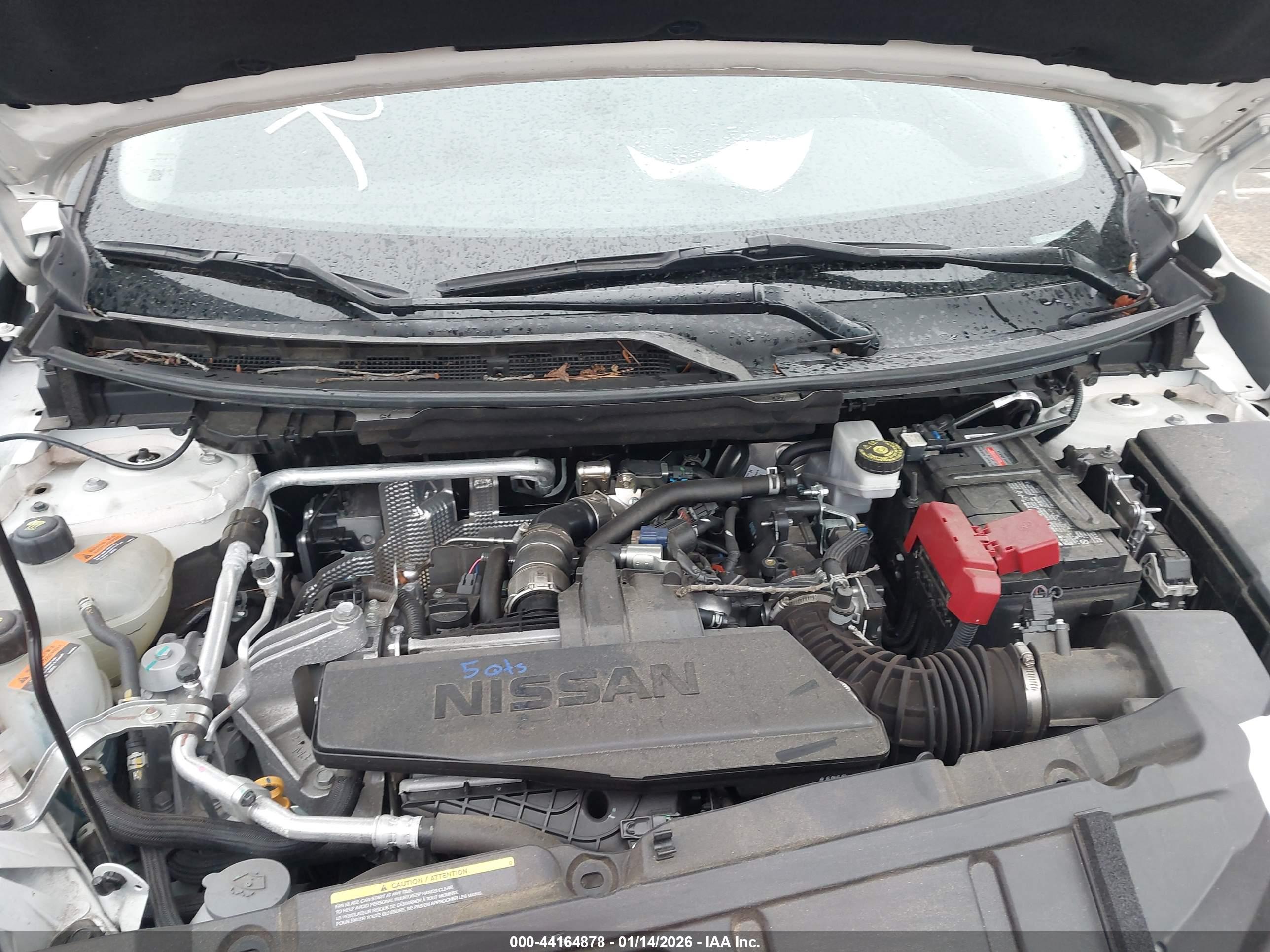 NISSAN ROGUE image 10
