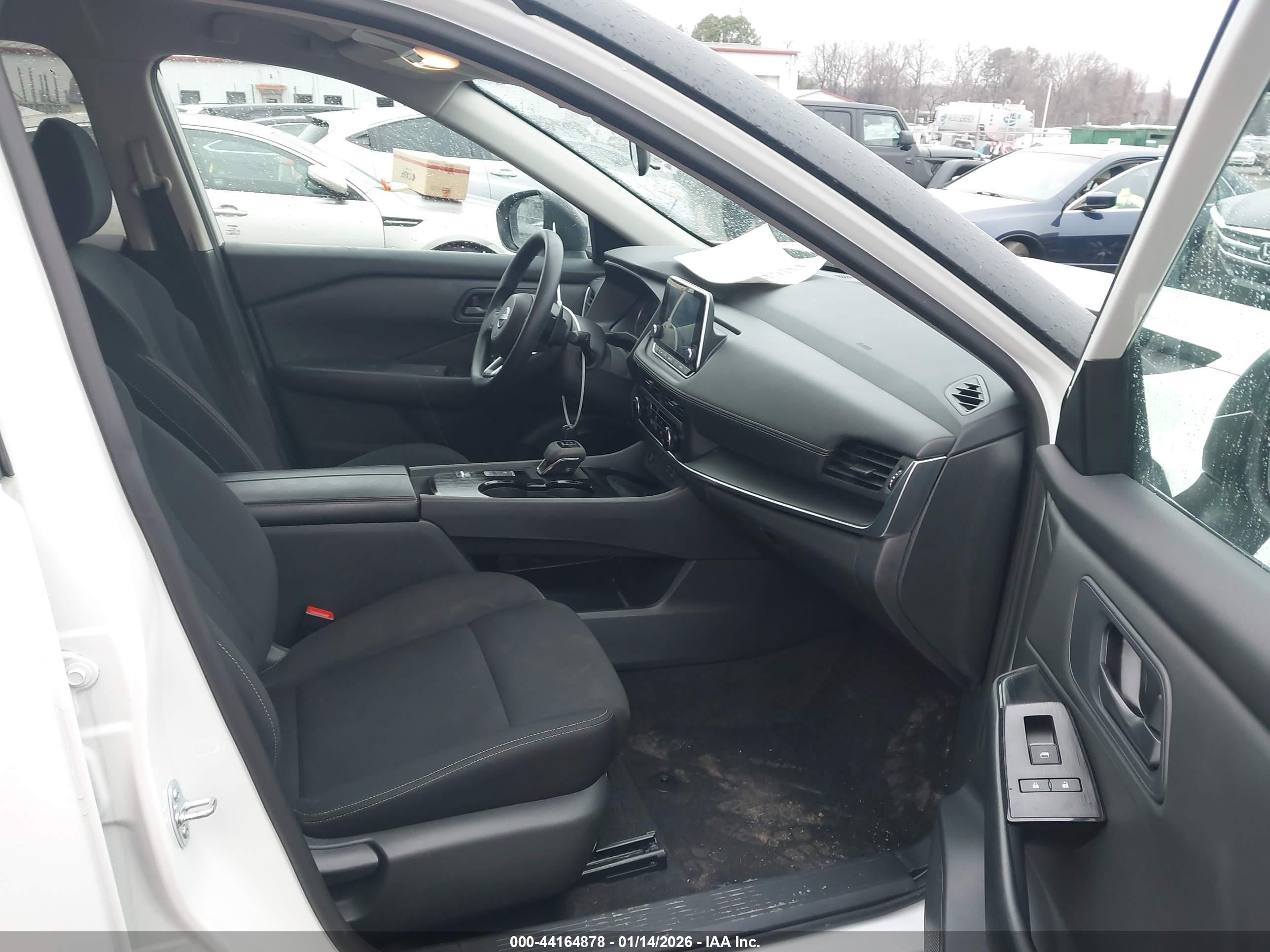 NISSAN ROGUE image 5