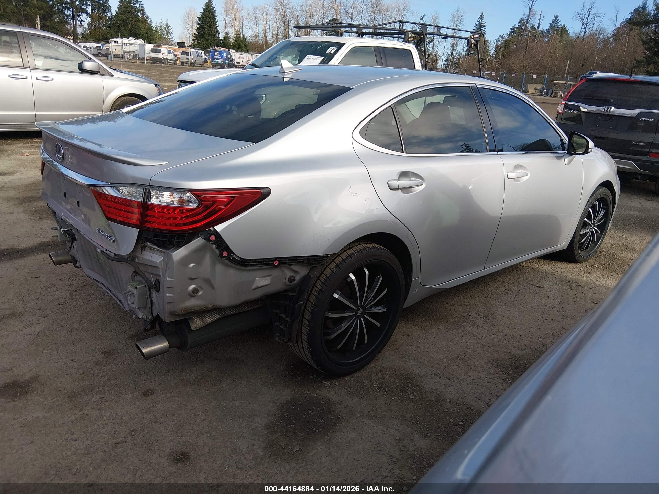 LEXUS ES image 4