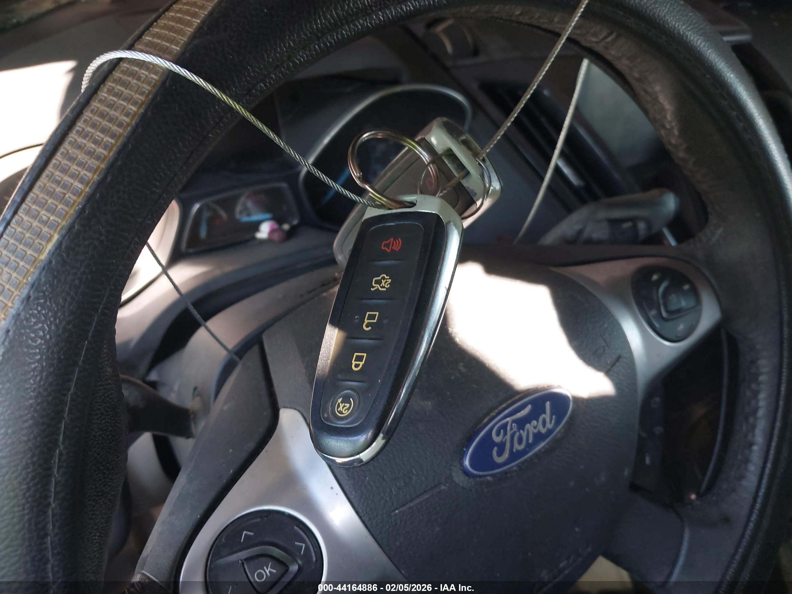 FORD ESCAPE image 11