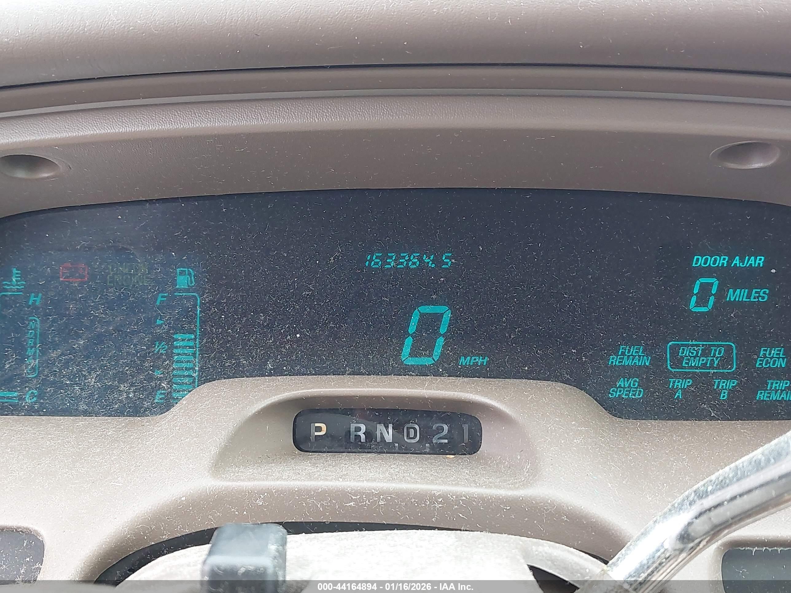 LINCOLN TOWN image 7