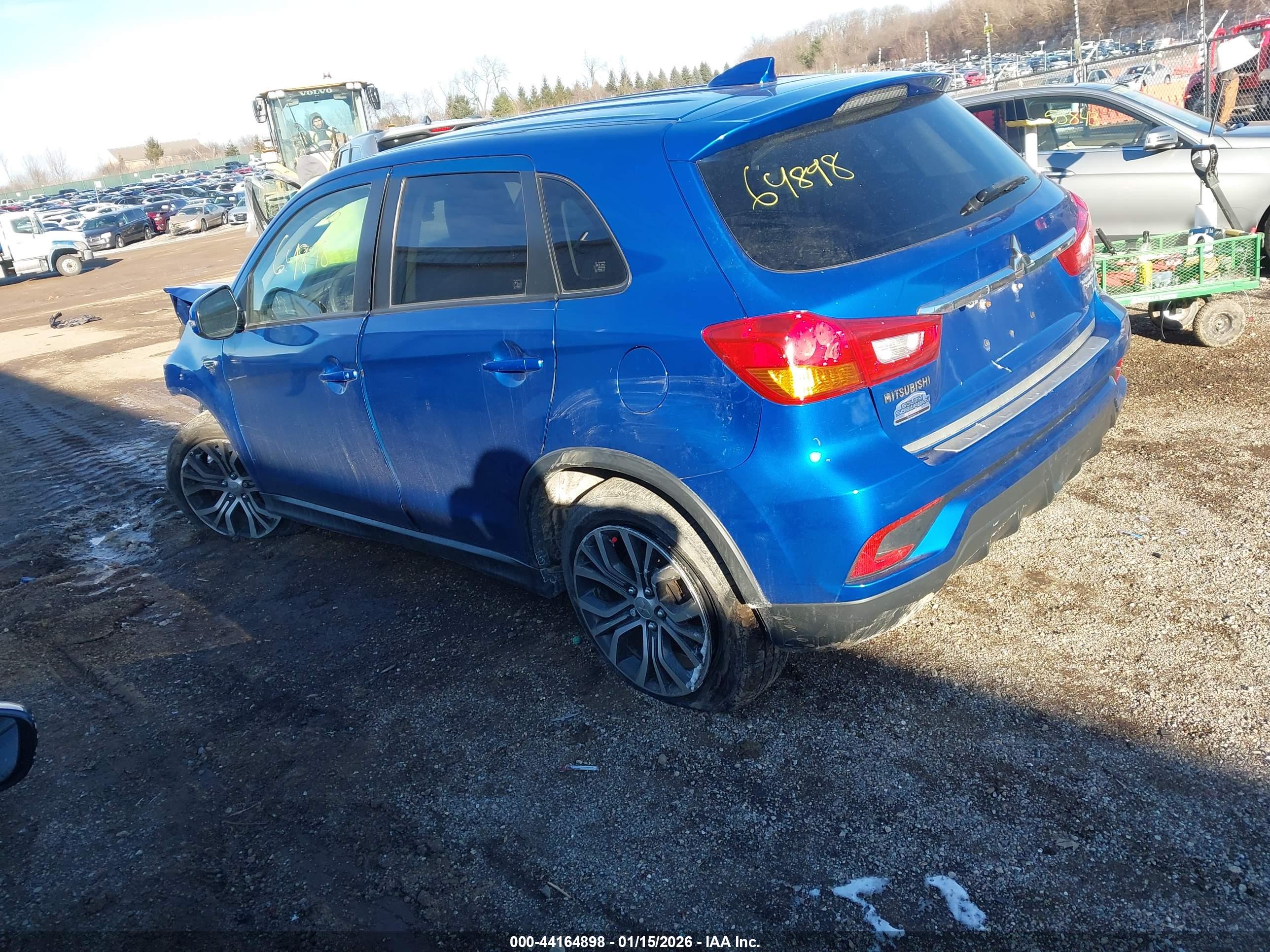 MITSUBISHI OUTLANDER image 3