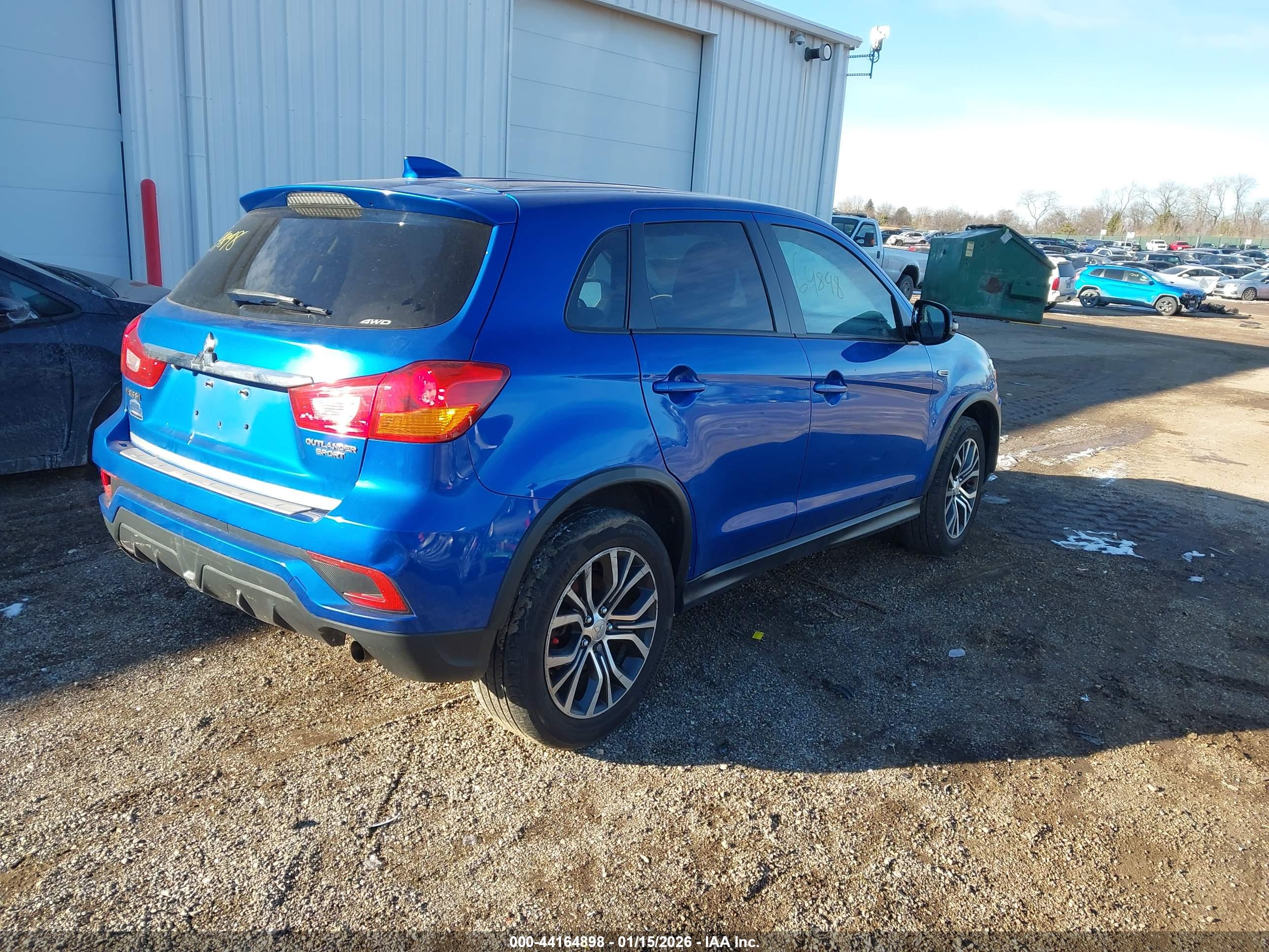 MITSUBISHI OUTLANDER image 4