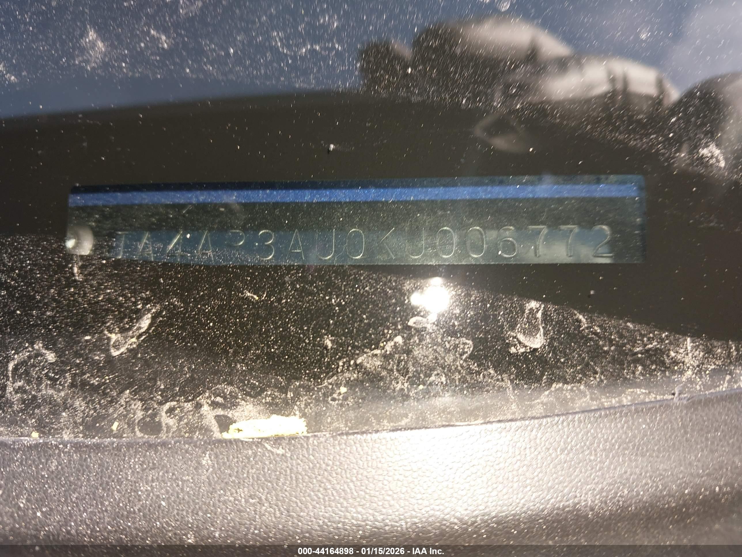 MITSUBISHI OUTLANDER image 9
