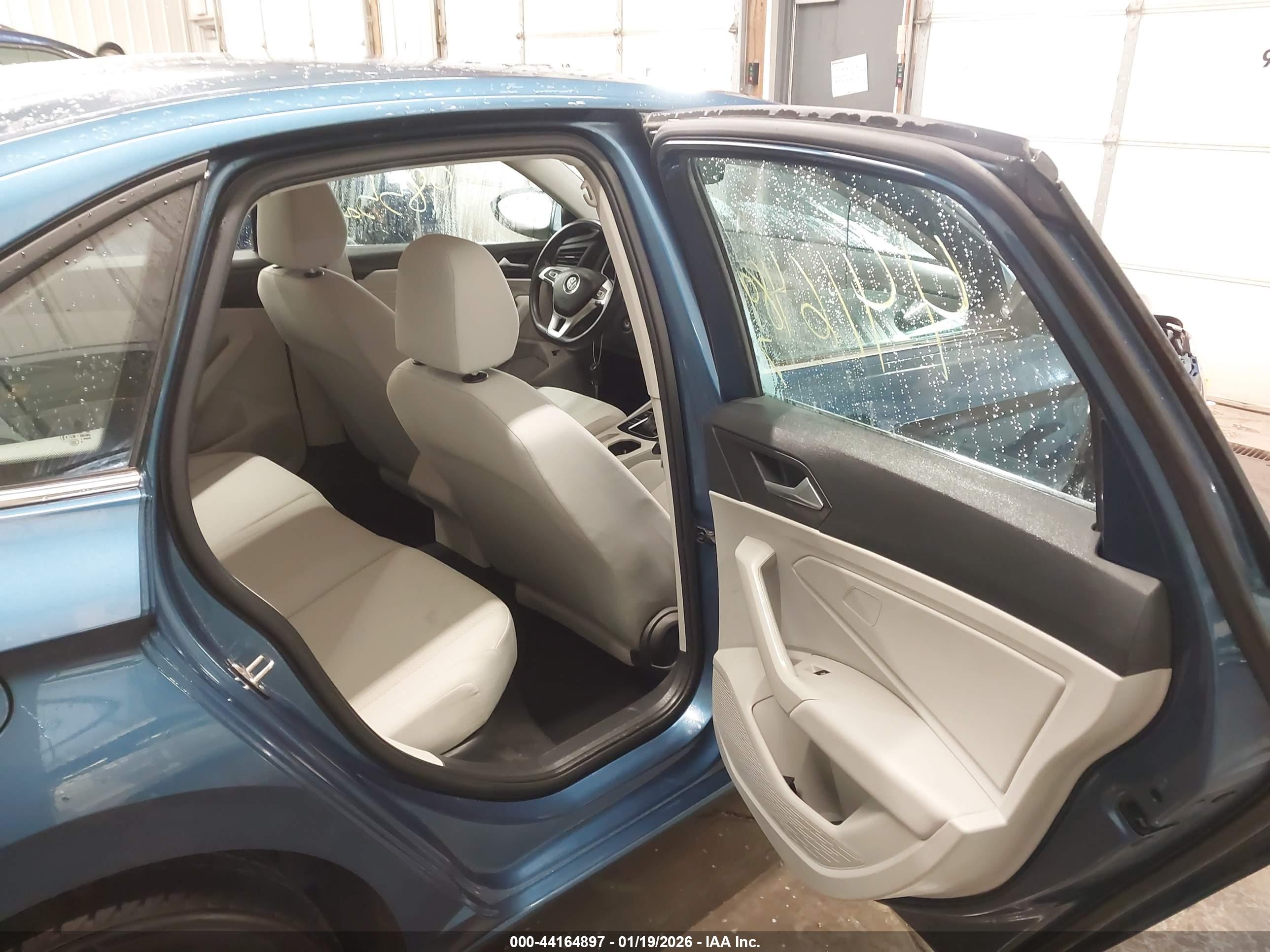 VOLKSWAGEN JETTA image 8