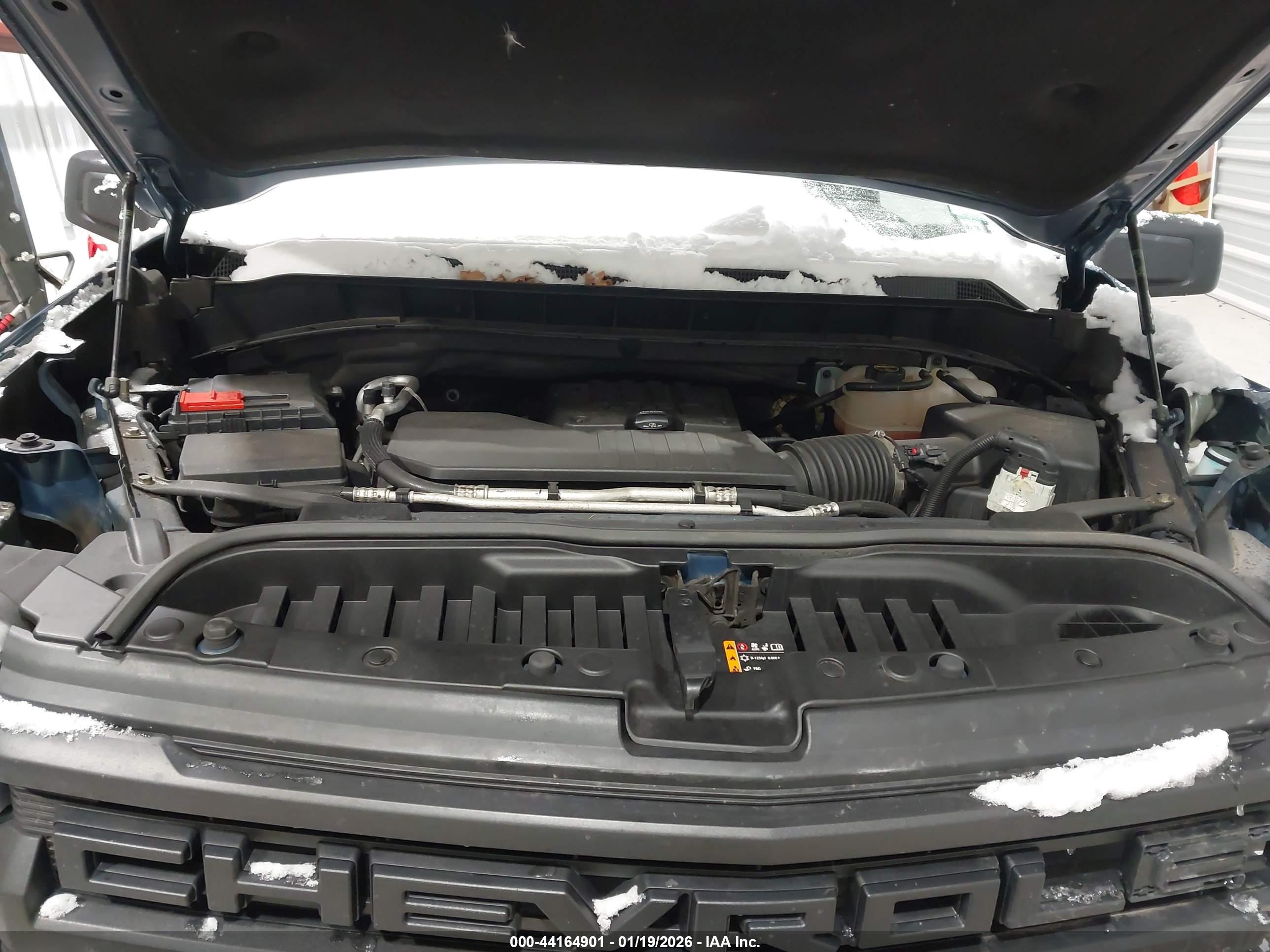 CHEVROLET SILVERADO image 10