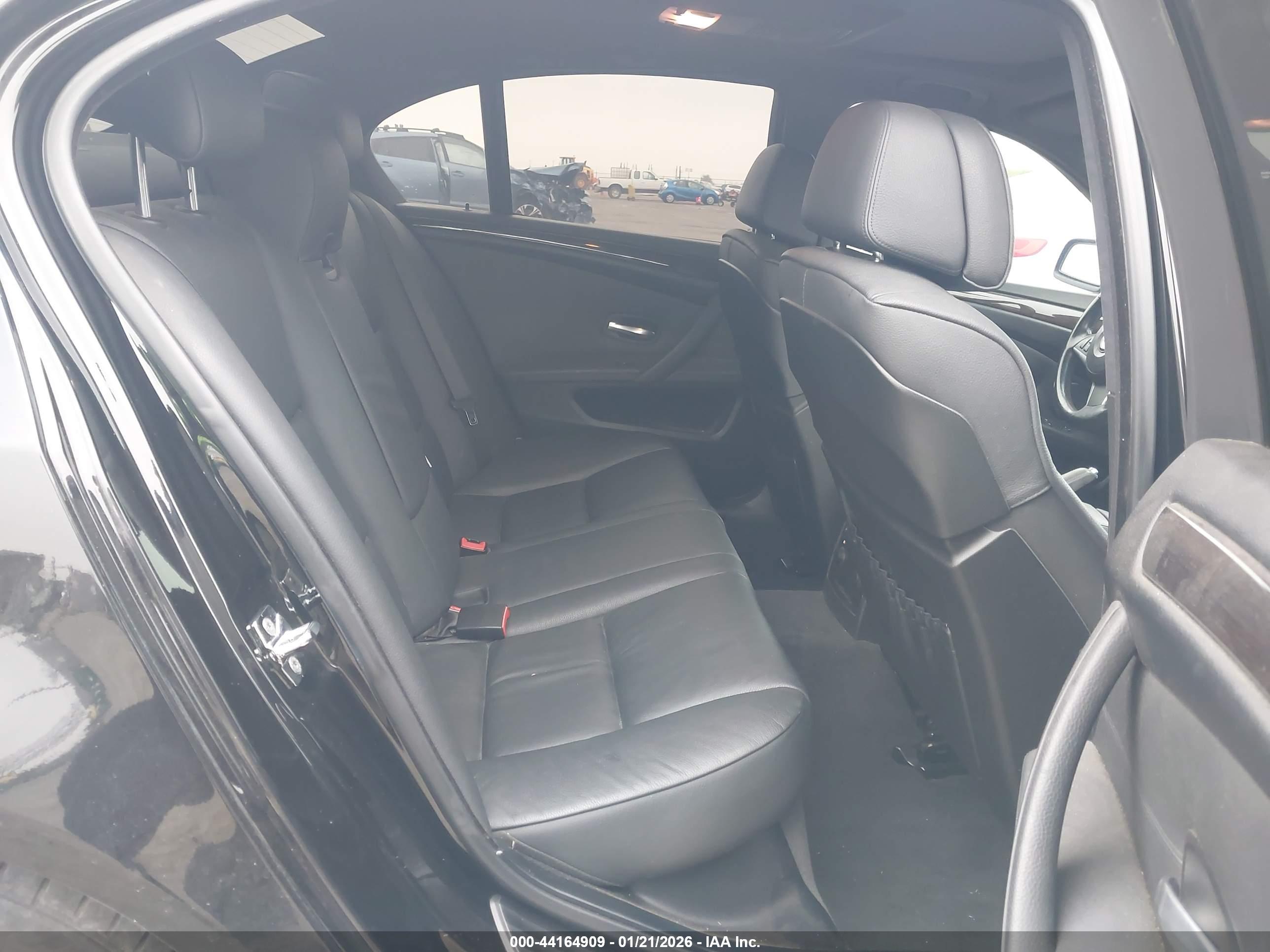 BMW 535I image 8
