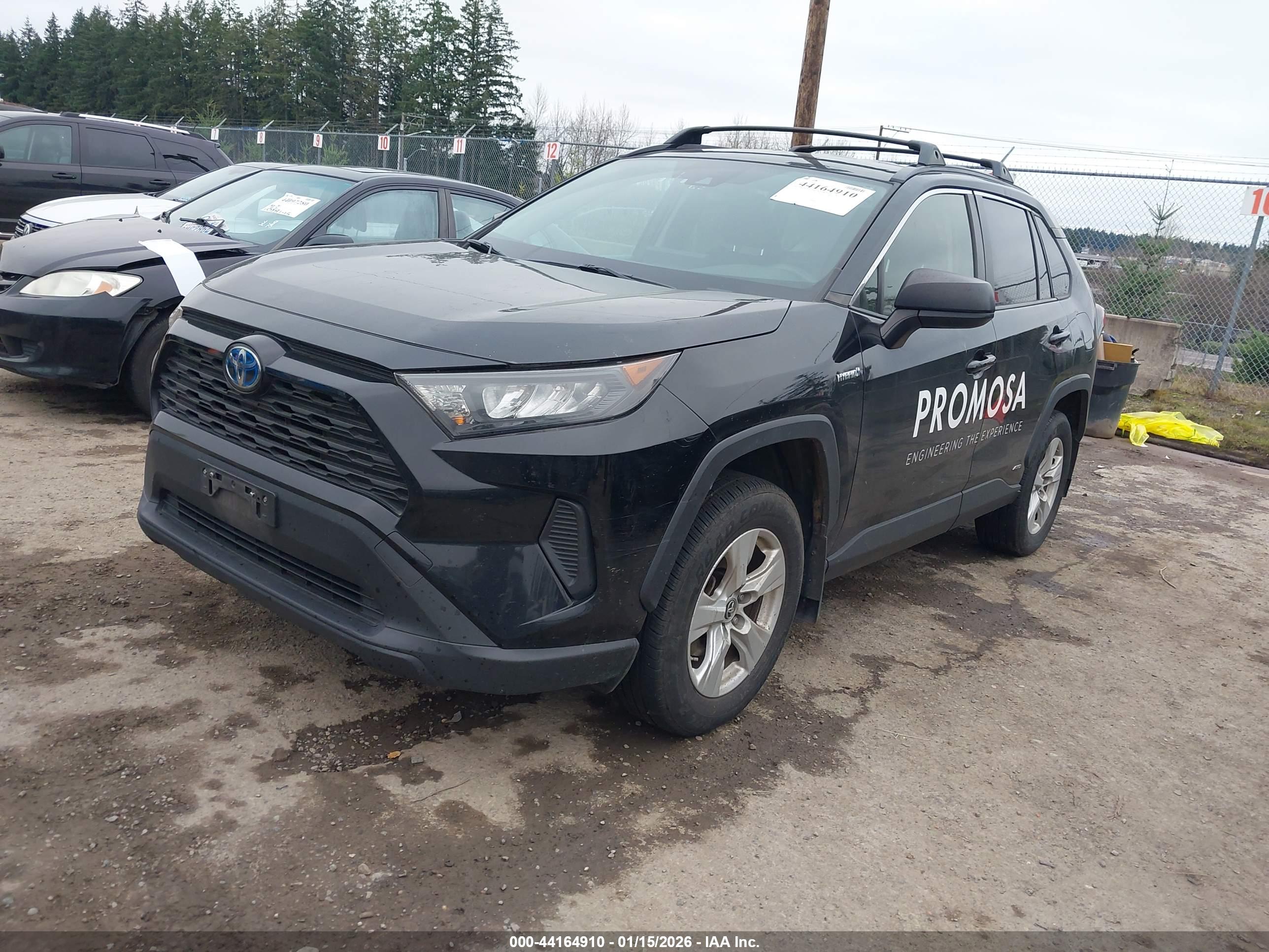 TOYOTA RAV4 image 2