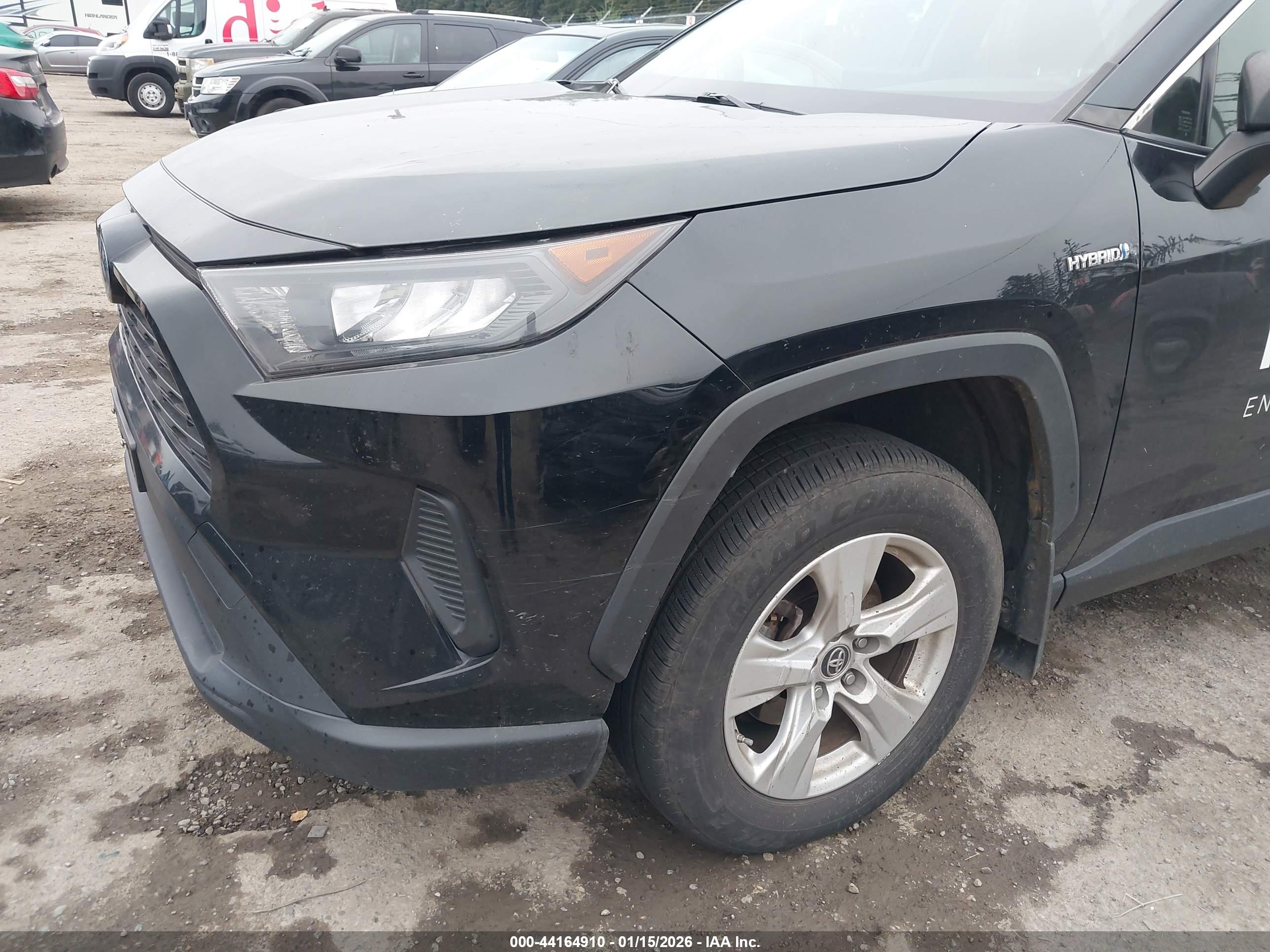 TOYOTA RAV4 image 6