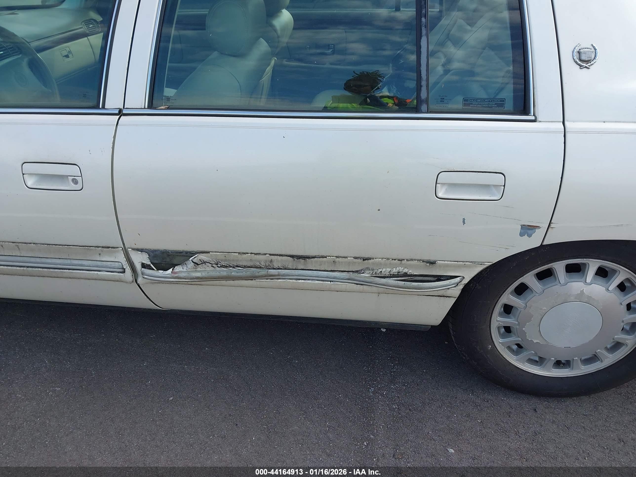 CADILLAC DEVILLE image 6