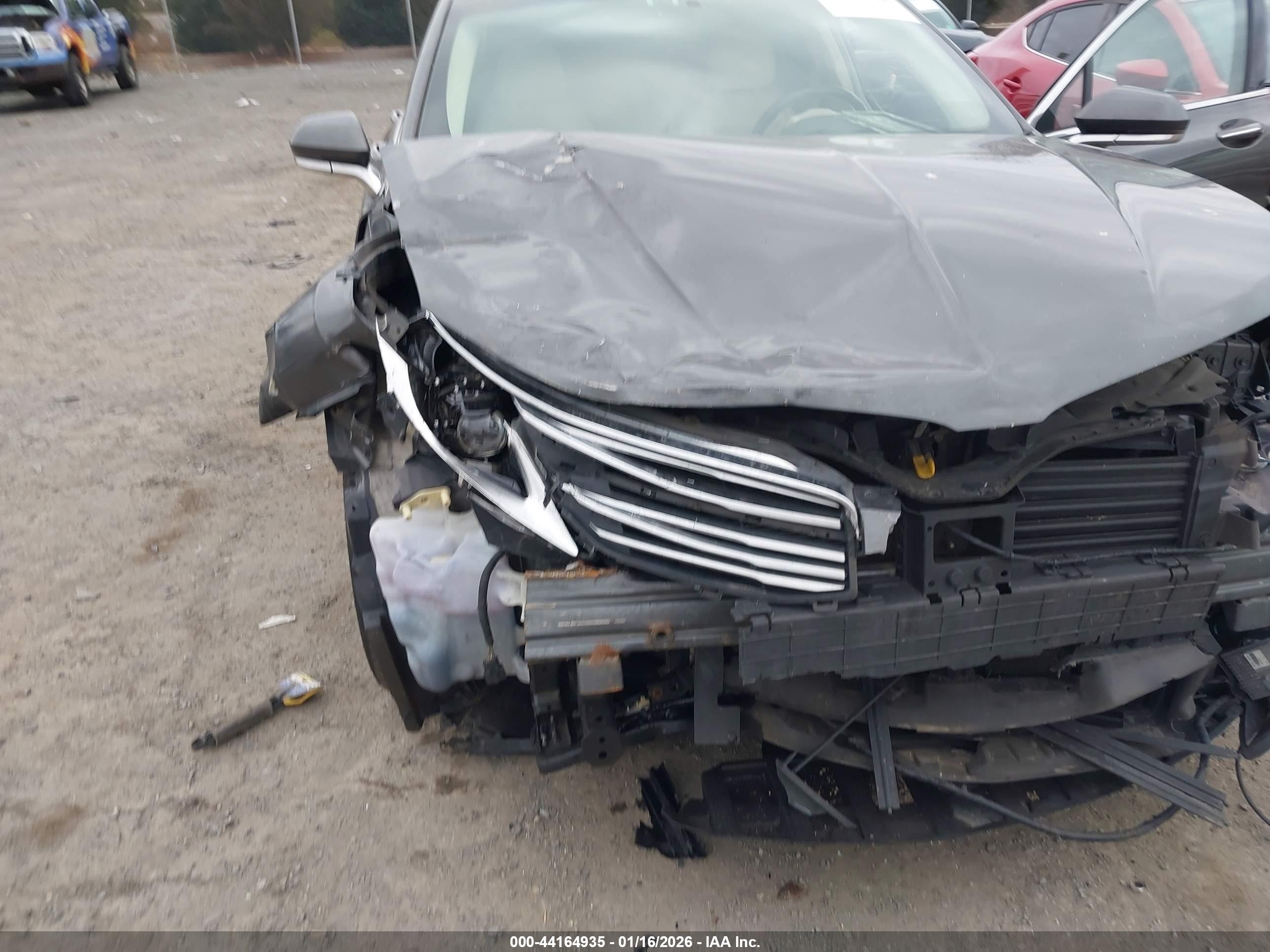LINCOLN MKZ image 6