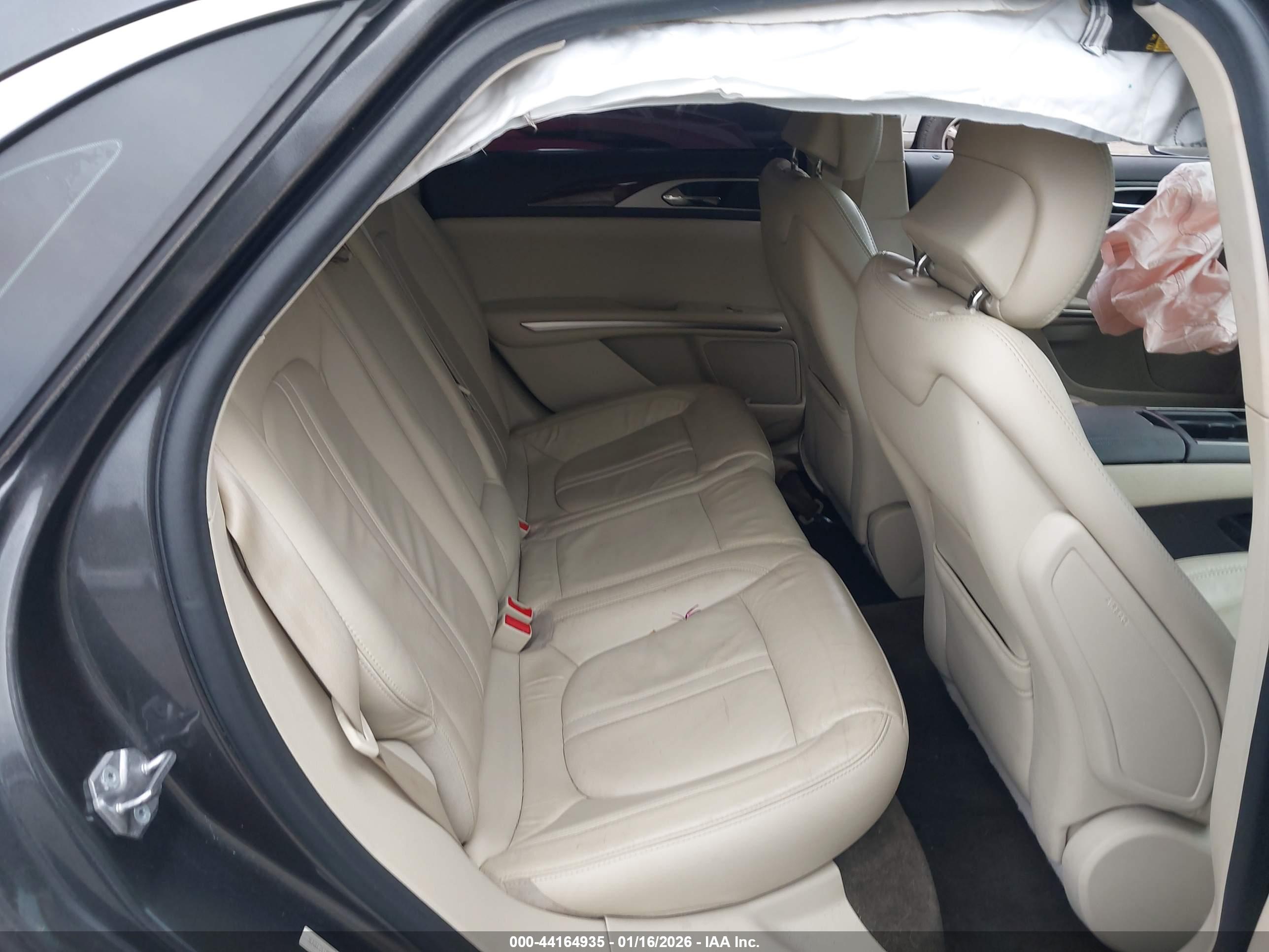 LINCOLN MKZ image 8