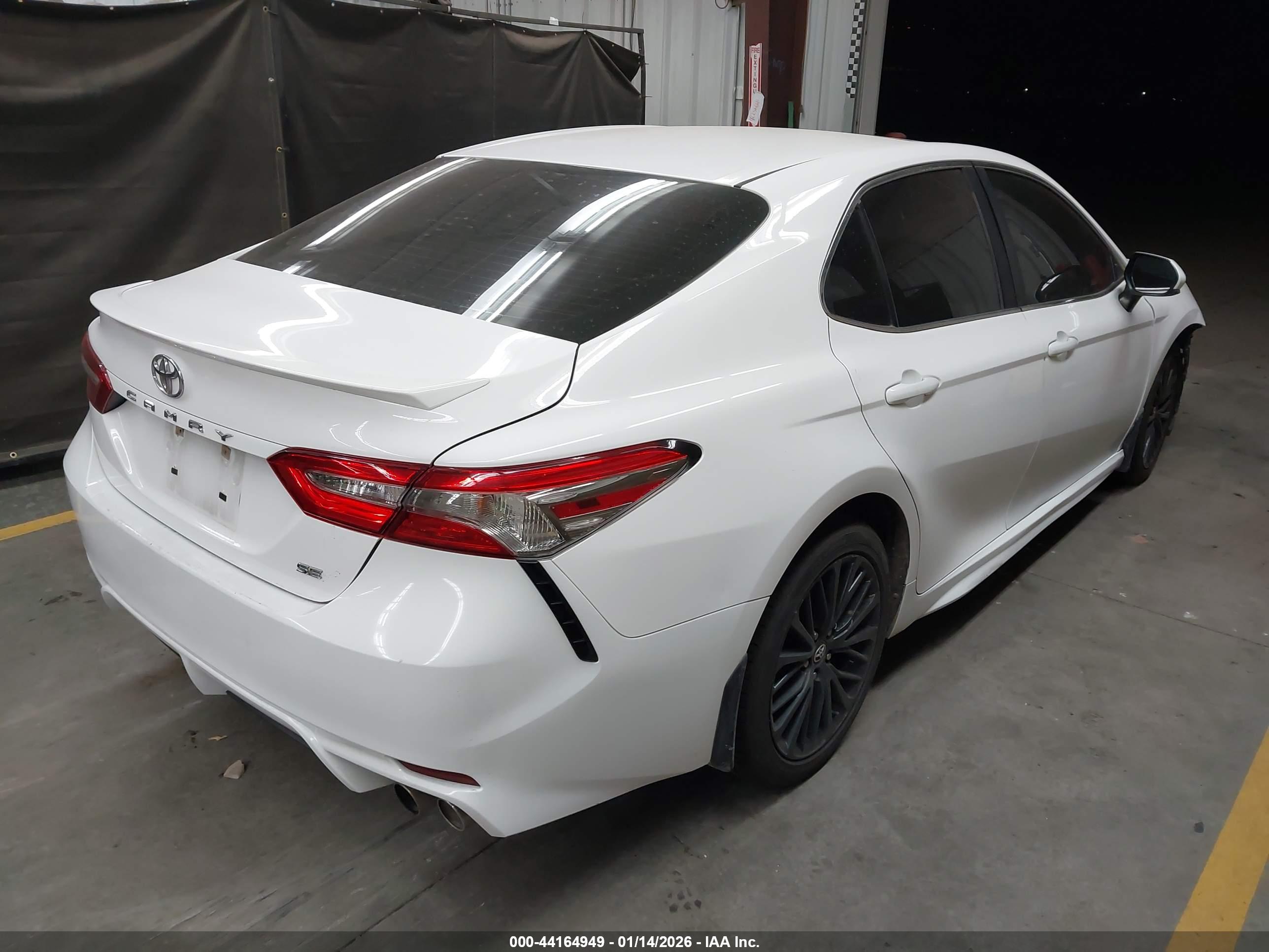 TOYOTA CAMRY image 4