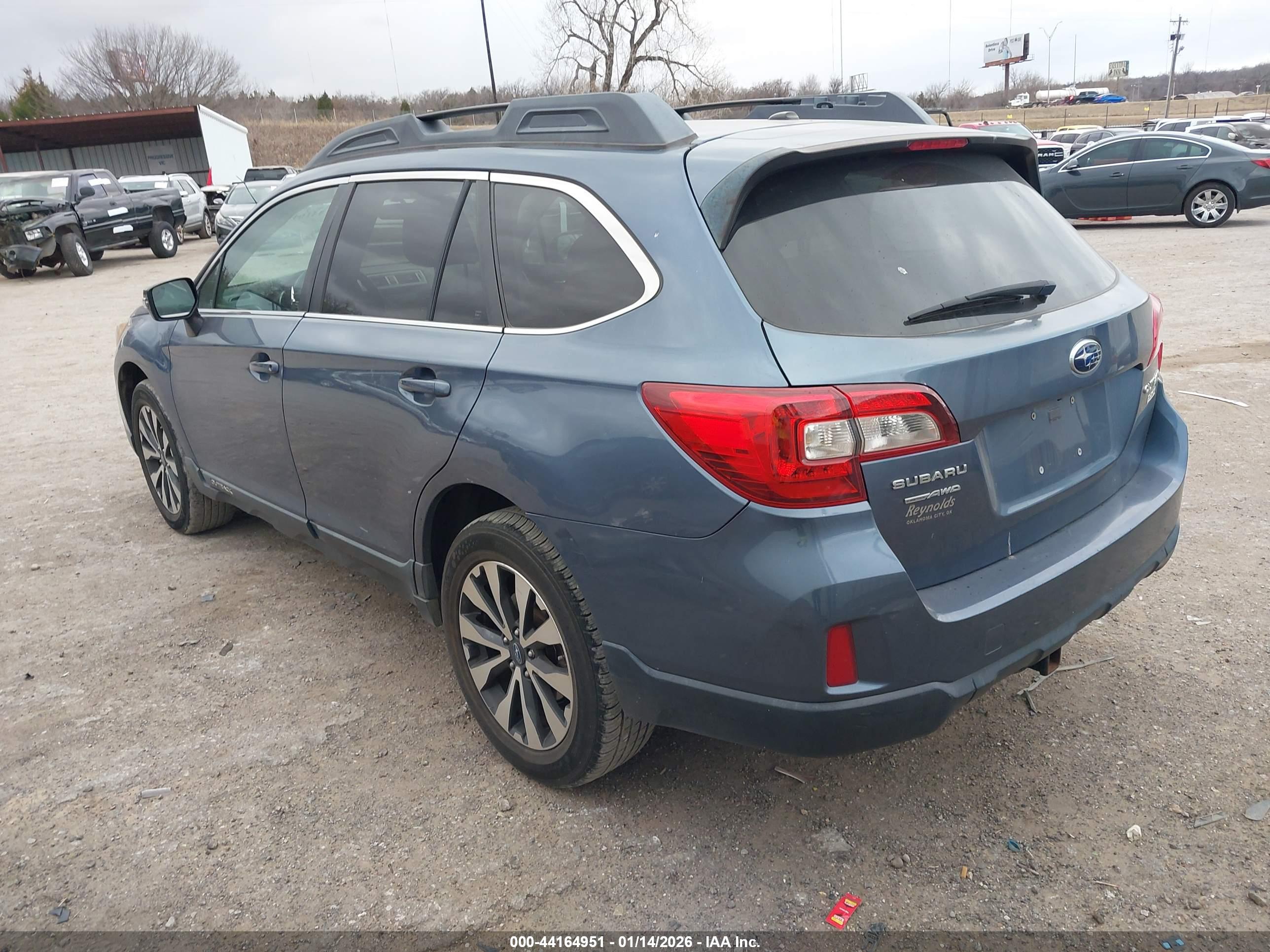 SUBARU OUTBACK image 3