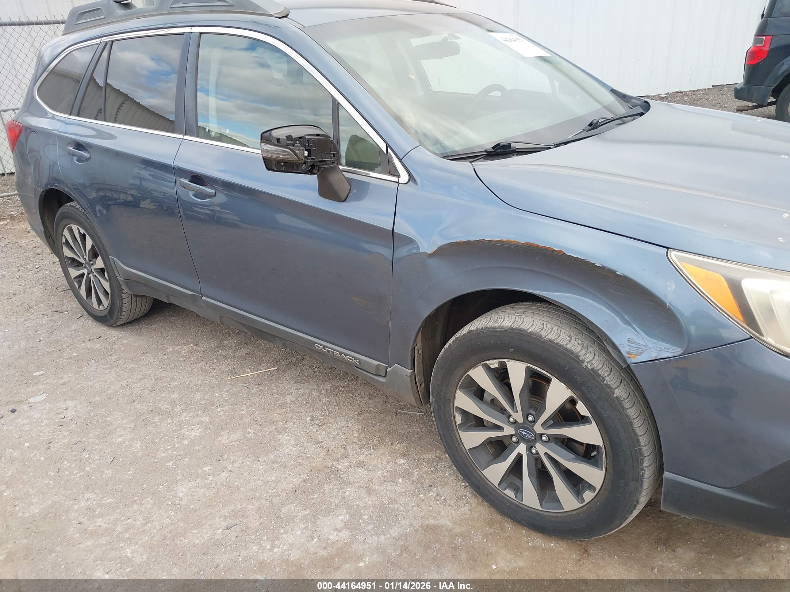 SUBARU OUTBACK image 6