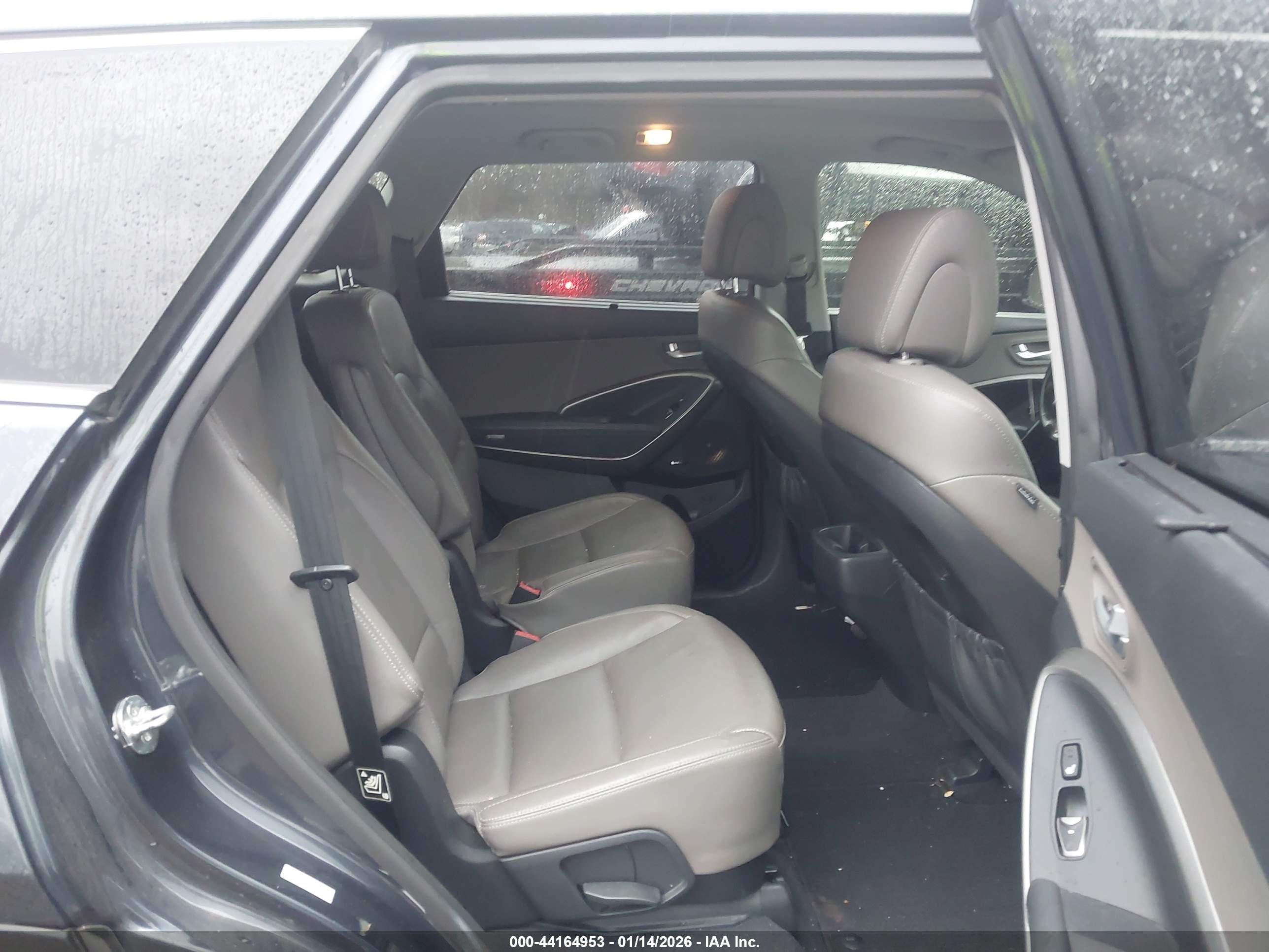 HYUNDAI SANTA image 8