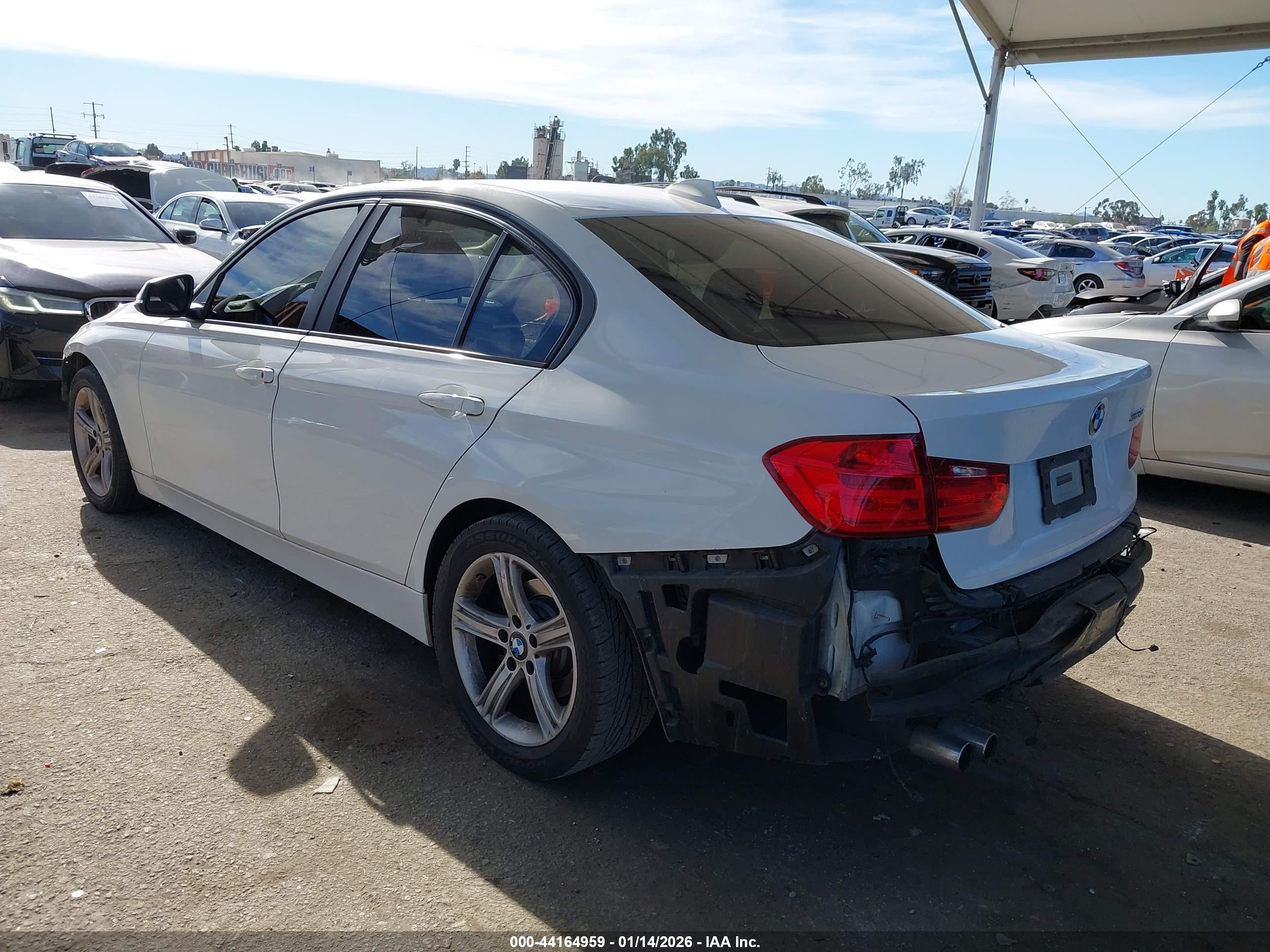 BMW 328I image 3