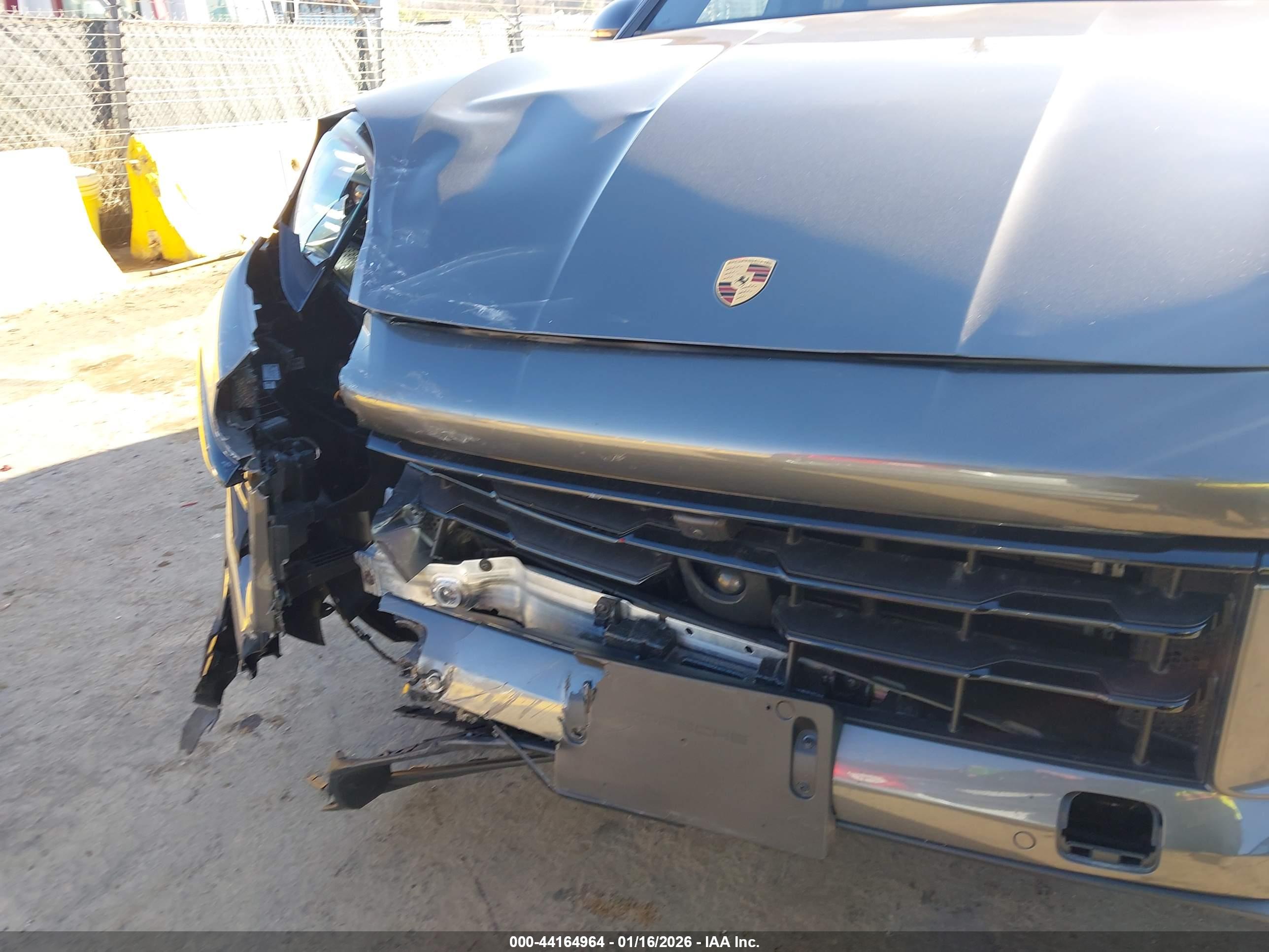 PORSCHE CAYENNE image 6