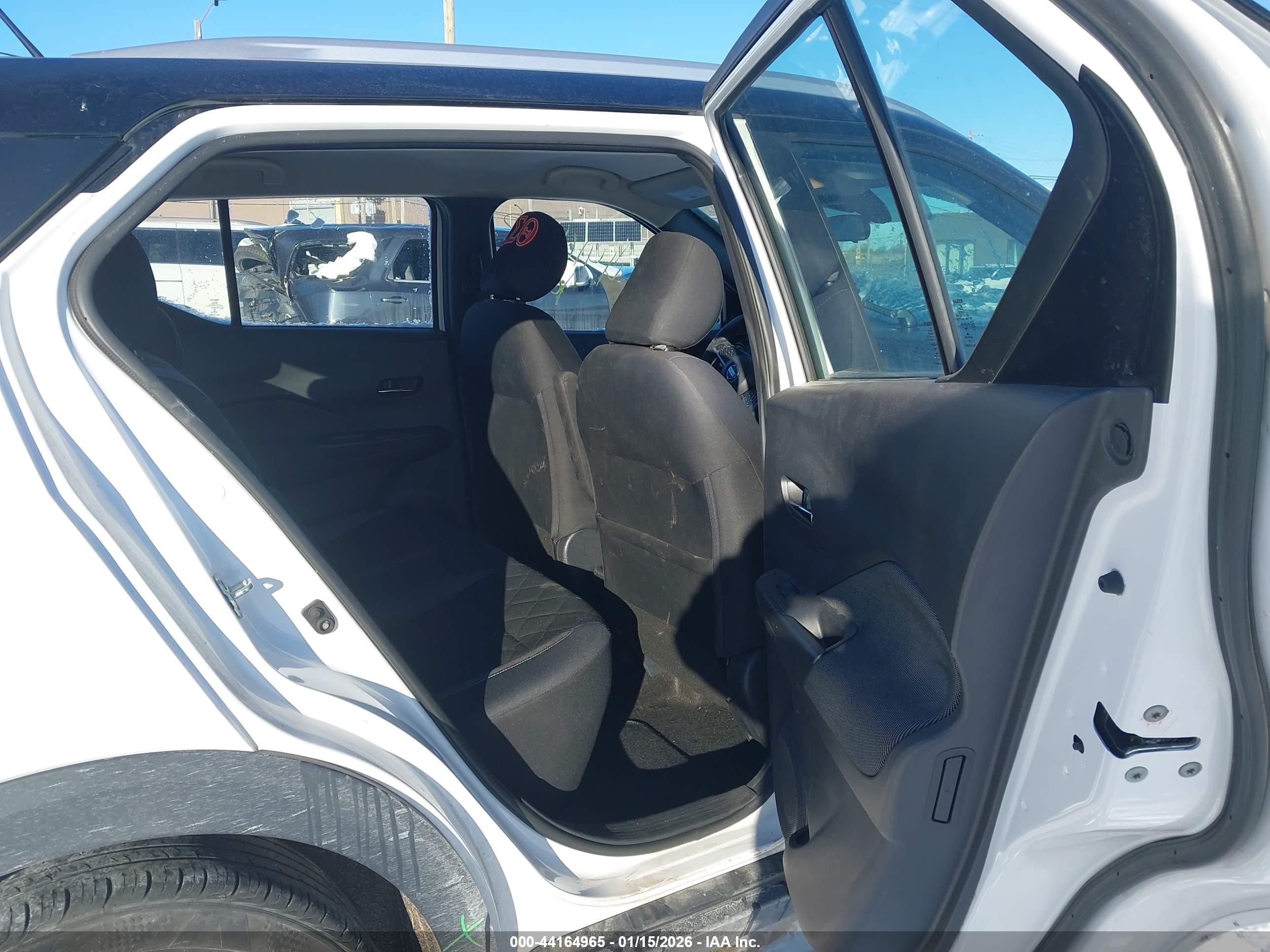 NISSAN KICKS image 8