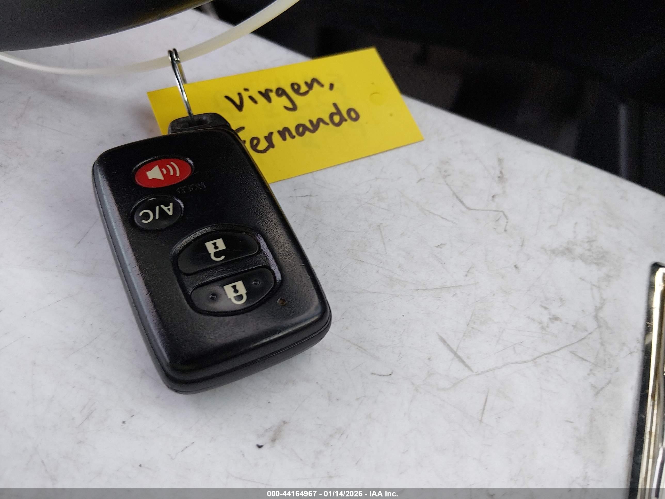 TOYOTA PRIUS image 11