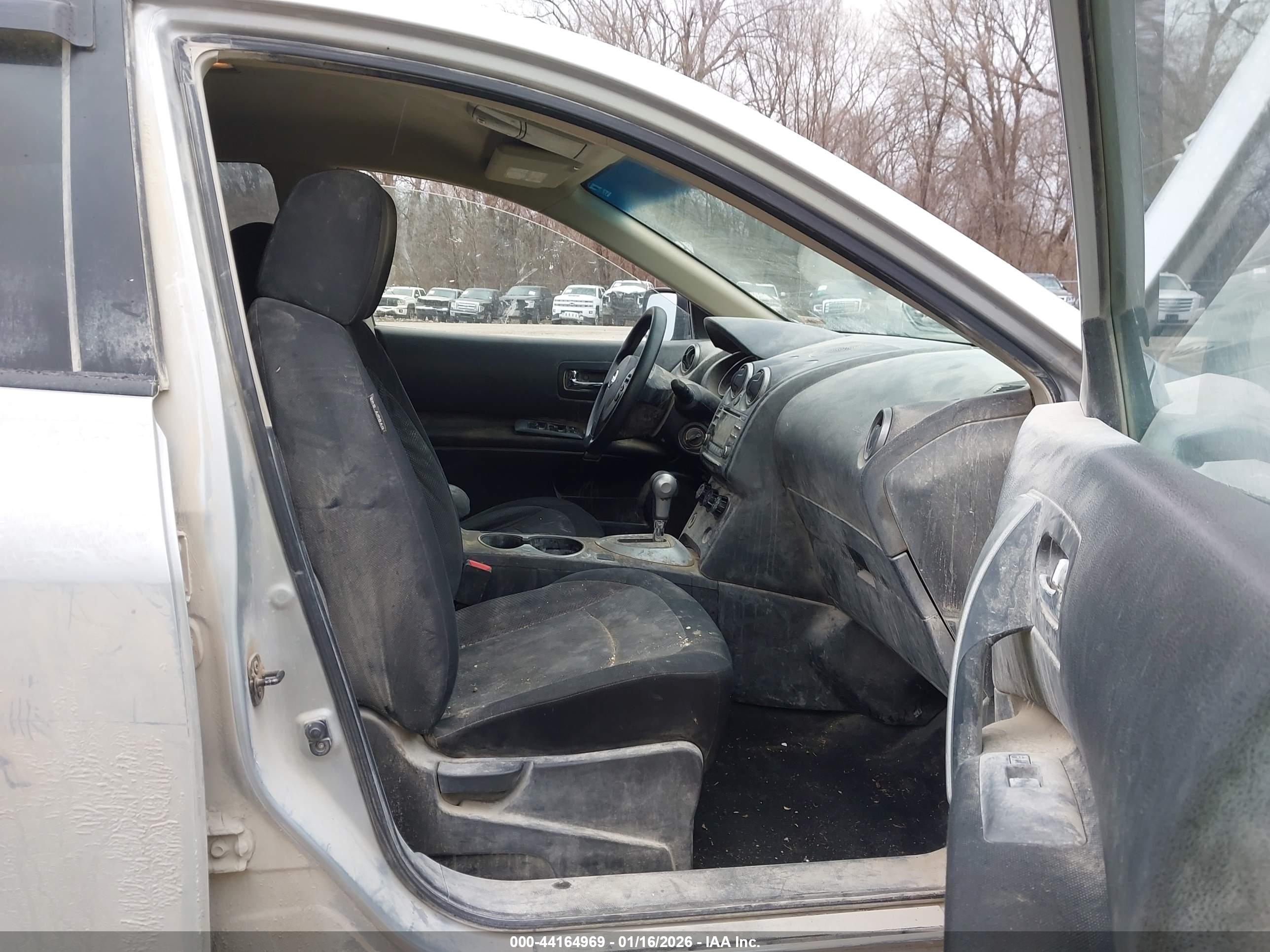 NISSAN ROGUE image 5