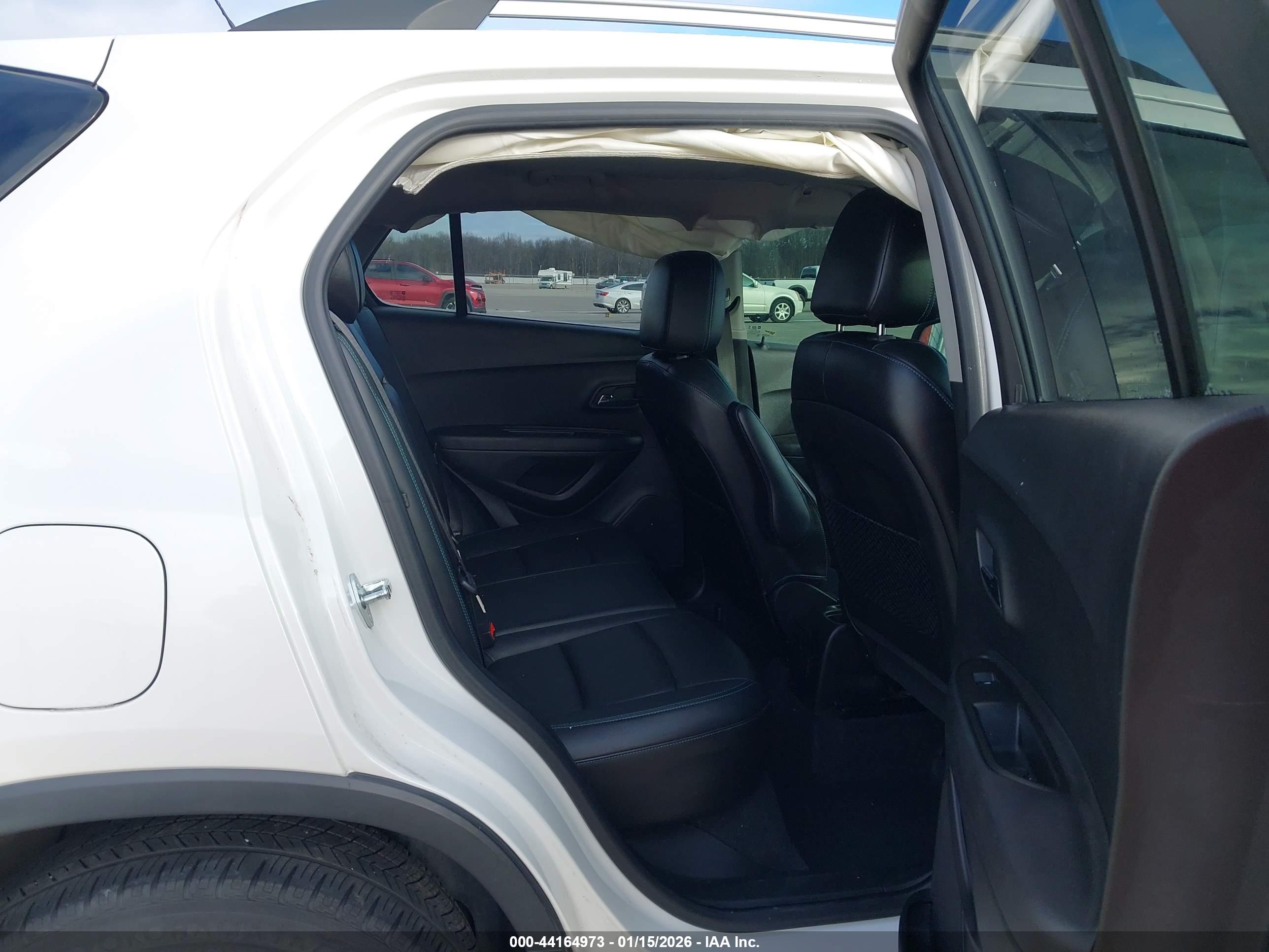 CHEVROLET TRAX image 8