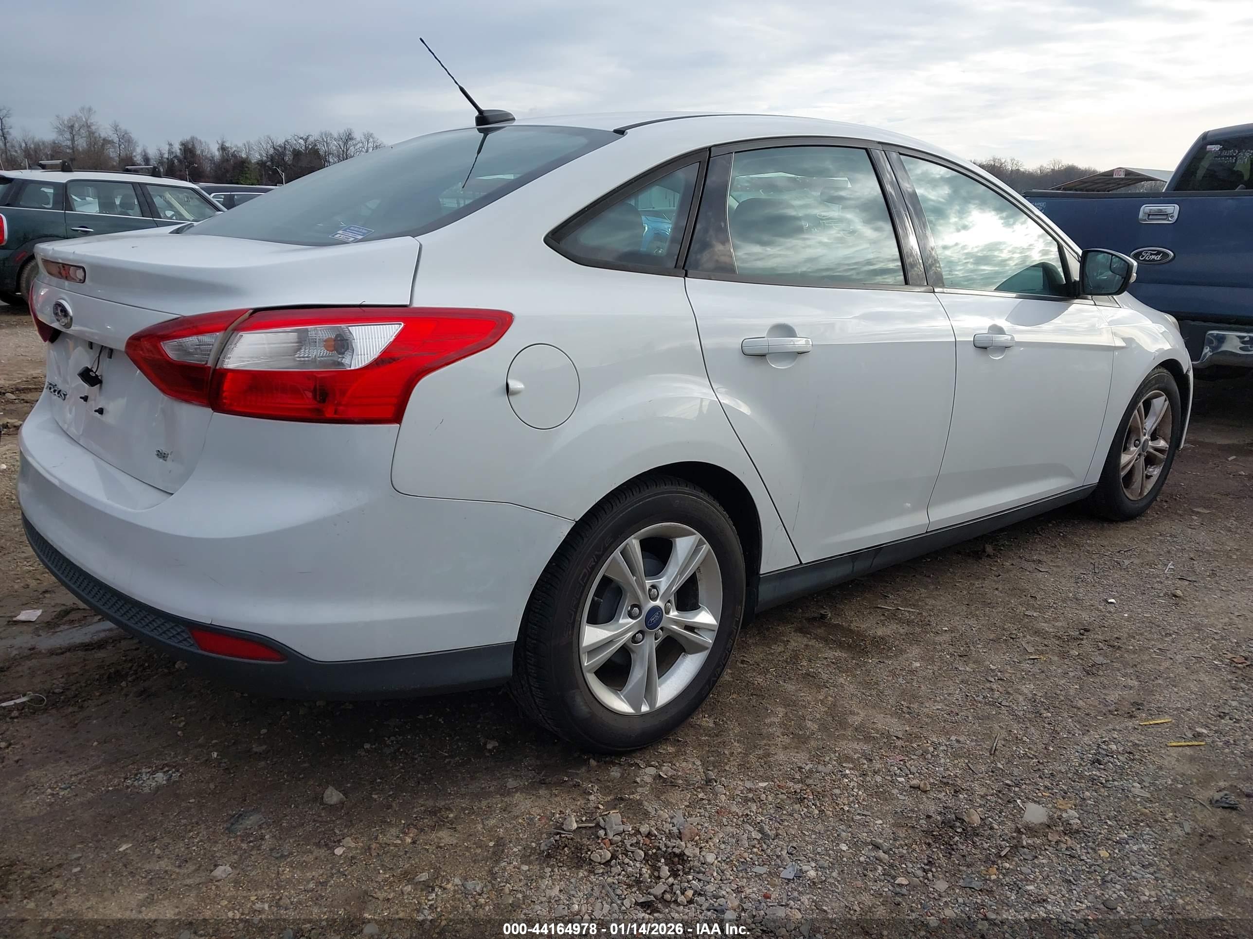 FORD FOCUS image 4